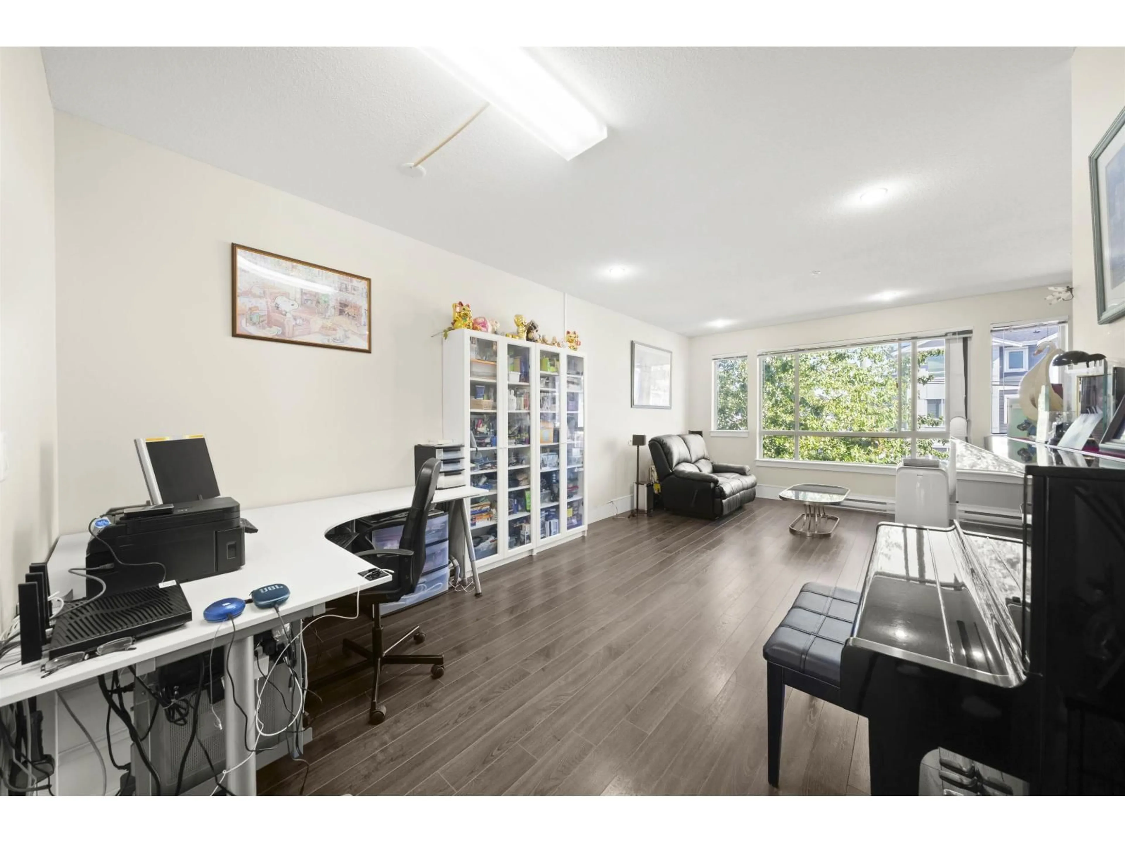 A pic of a room for 4 - 19752 55A AVENUE, Langley British Columbia V3A3X2