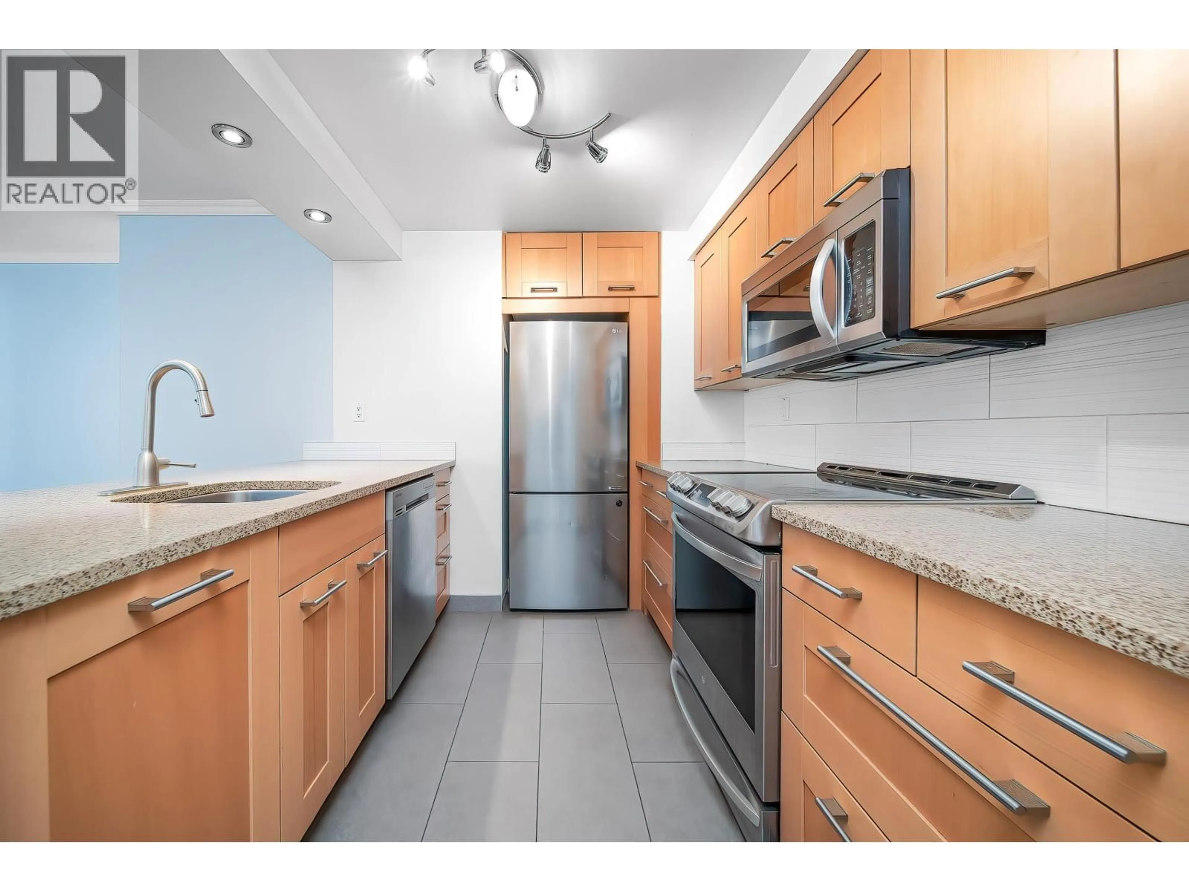 Standard kitchen, unknown for 602 - 1270 ROBSON STREET, Vancouver British Columbia V6E3Z6