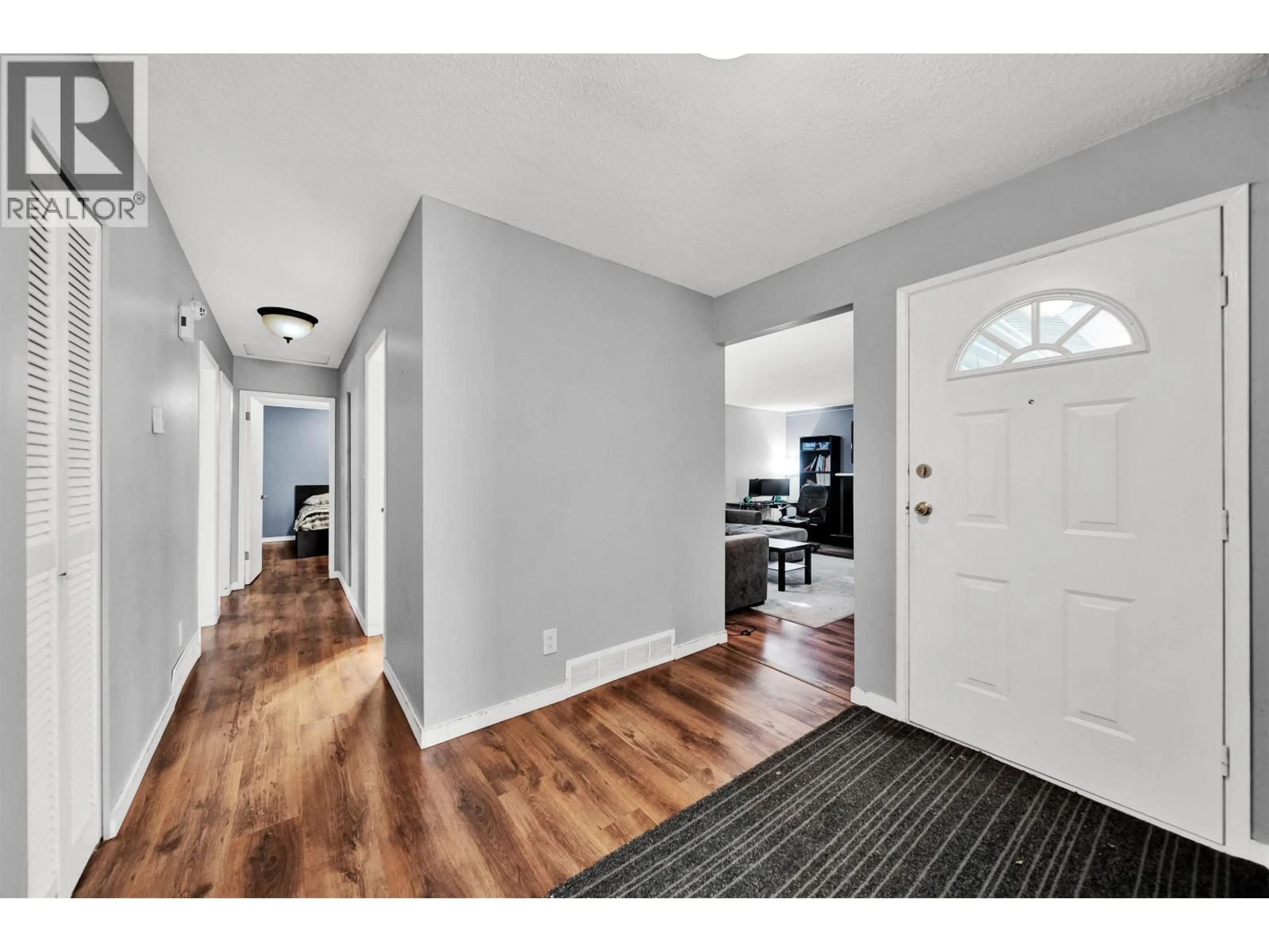 Indoor entryway for 21022 123 AVENUE, Maple Ridge British Columbia V2X4B4