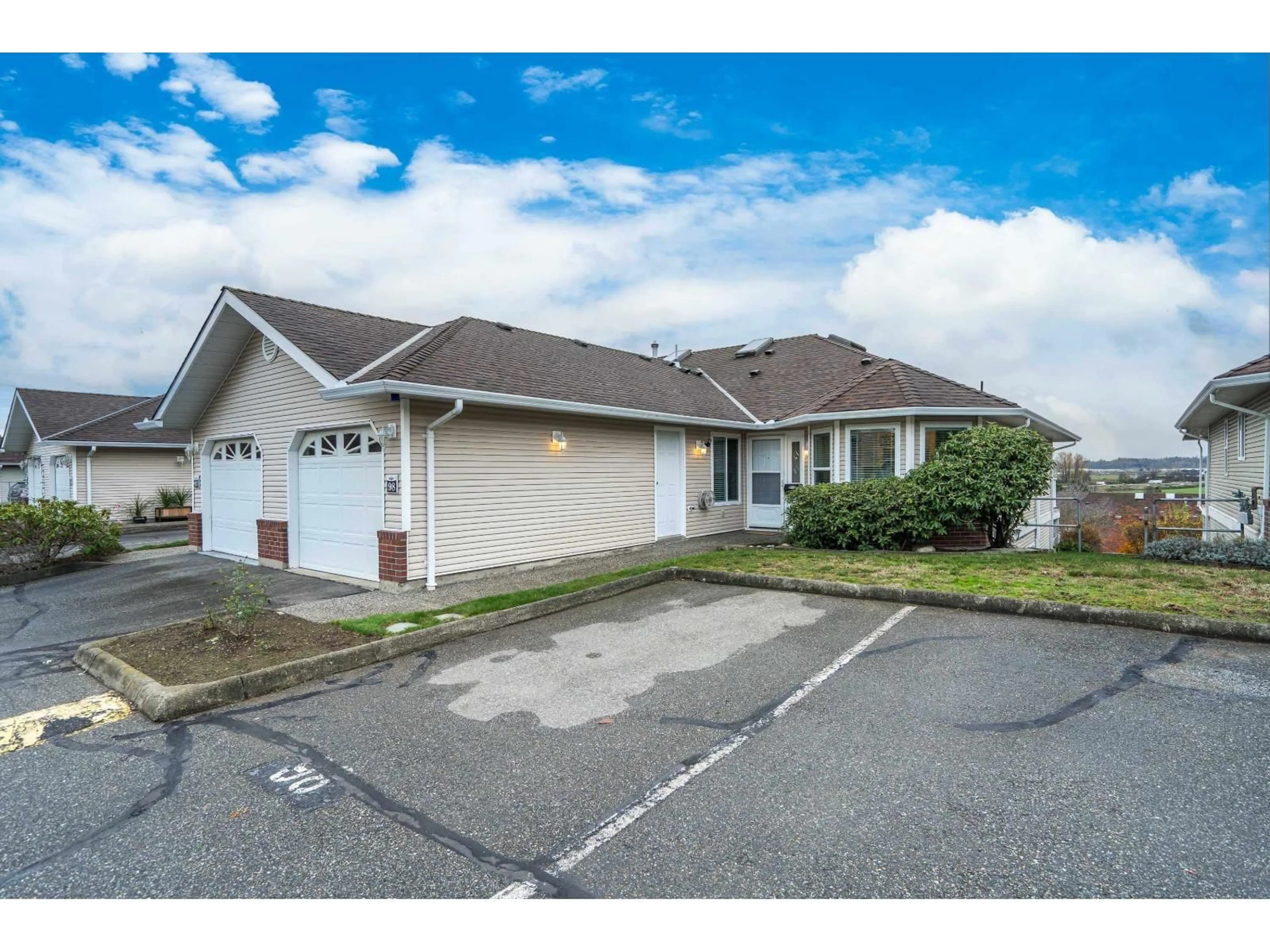 Unknown for 98 - 1973 WINFIELD DRIVE, Abbotsford British Columbia V3G1K6