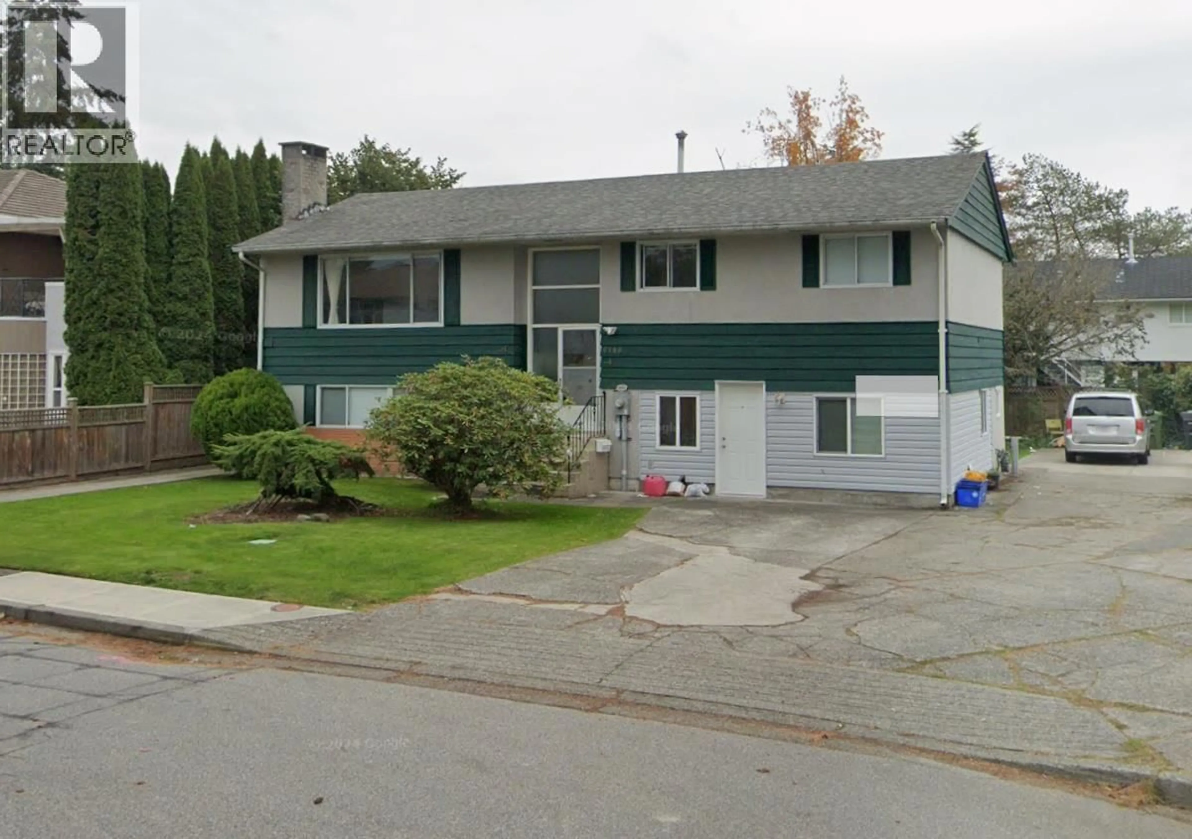 Home with vinyl exterior material, street for 6140 OTTER PLACE, Richmond British Columbia V7C4A9