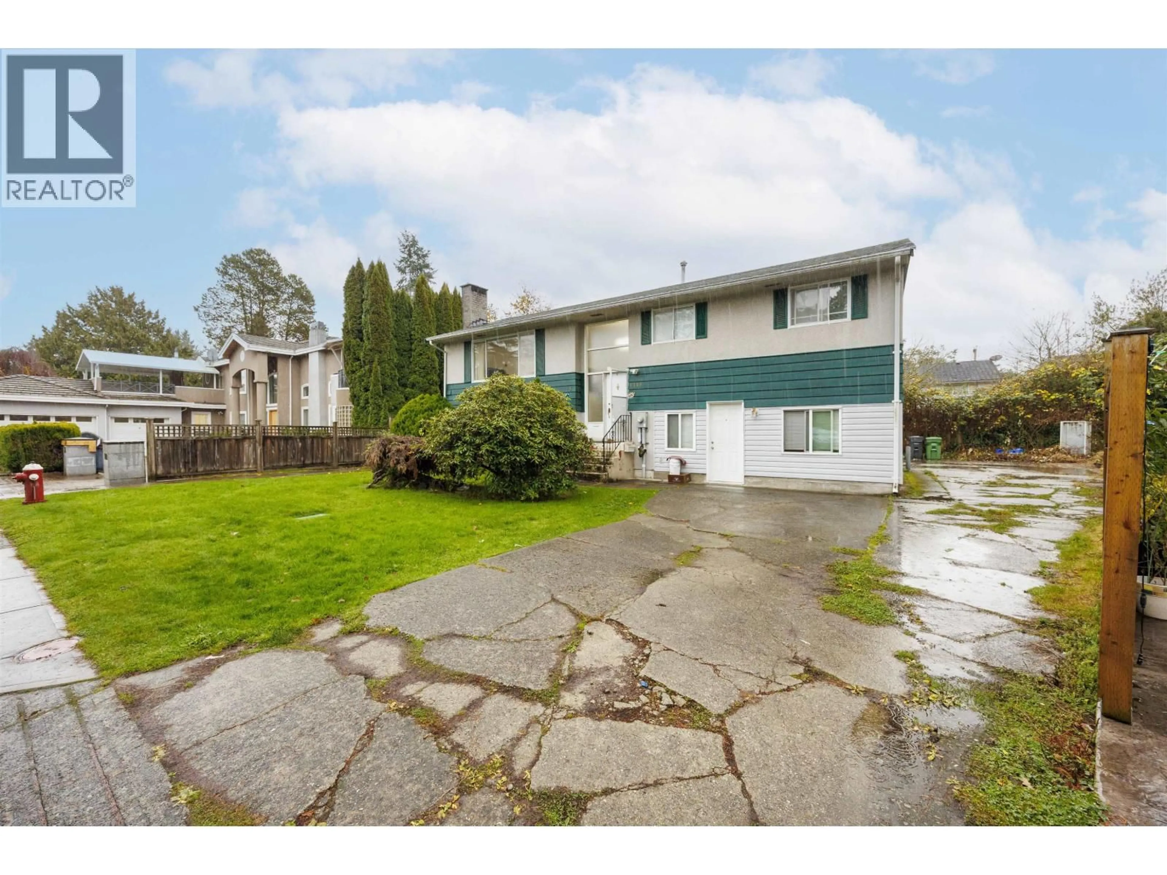 A pic from outside/outdoor area/front of a property/back of a property/a pic from drone, street for 6140 OTTER PLACE, Richmond British Columbia V7C4A9