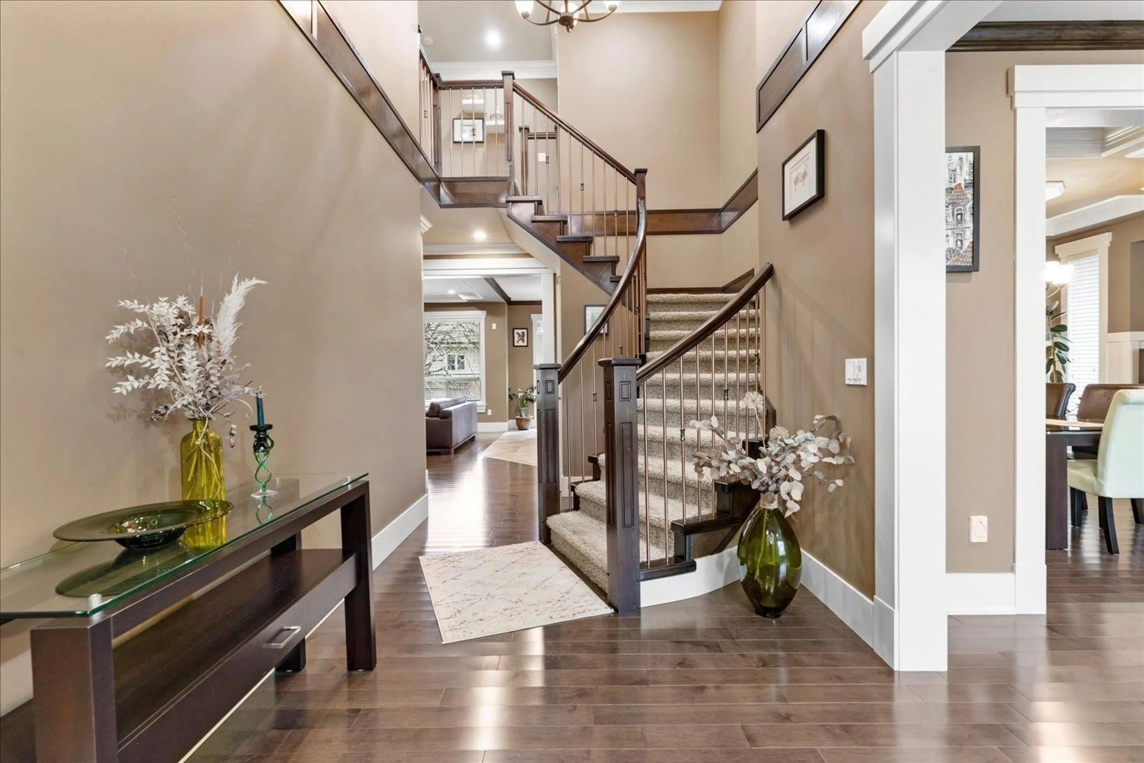 Indoor foyer for 1844 EVERETT ROAD, Abbotsford British Columbia V2S7S4