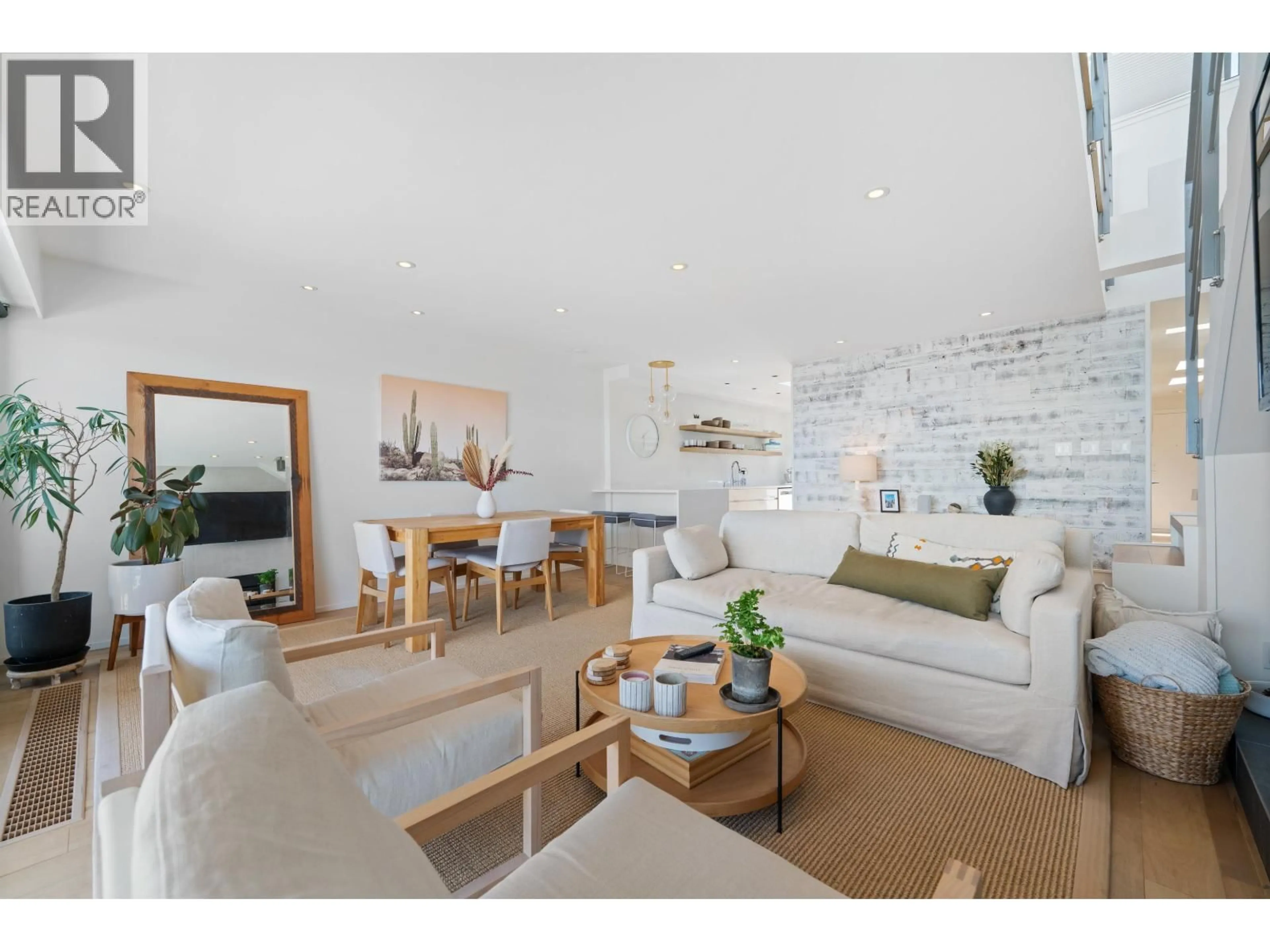 Living room with furniture, unknown for 41 - 2238 FOLKESTONE WAY, West Vancouver British Columbia V7S2X7