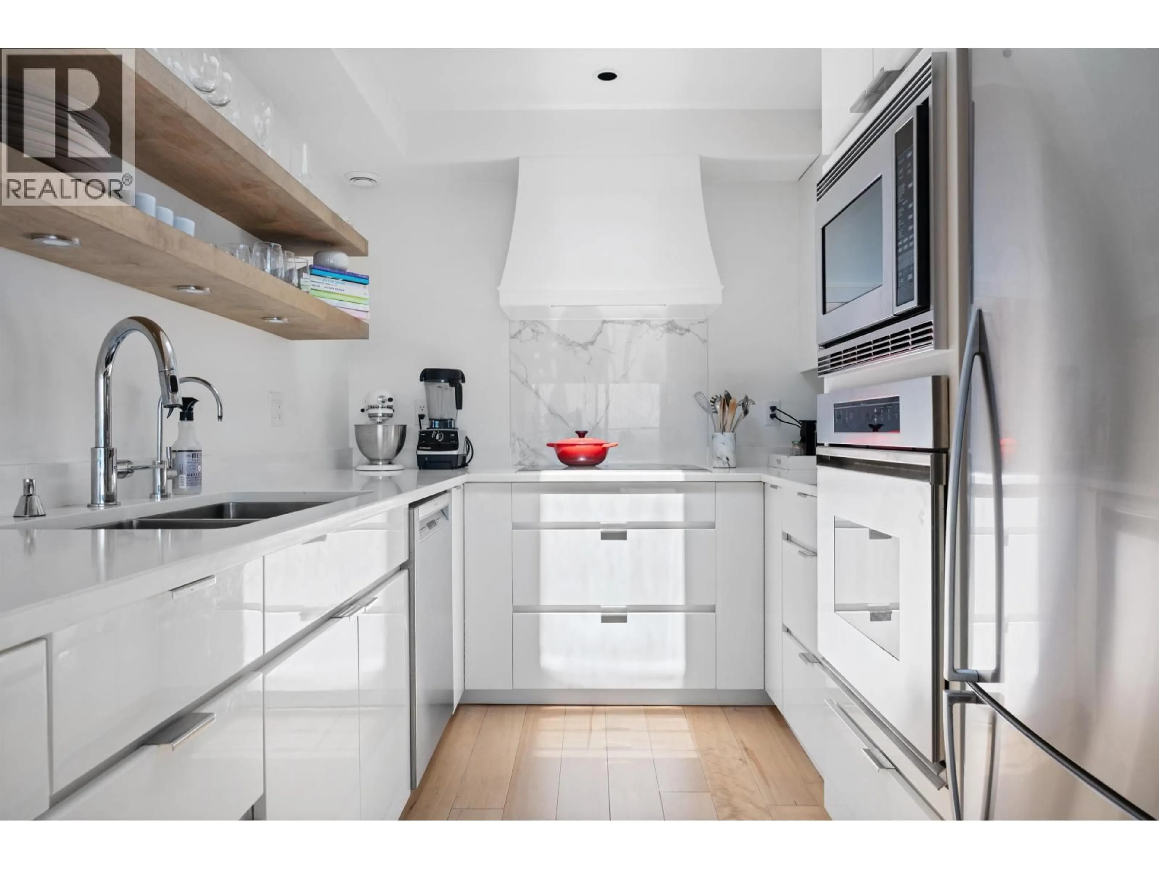 Standard kitchen, unknown for 41 - 2238 FOLKESTONE WAY, West Vancouver British Columbia V7S2X7