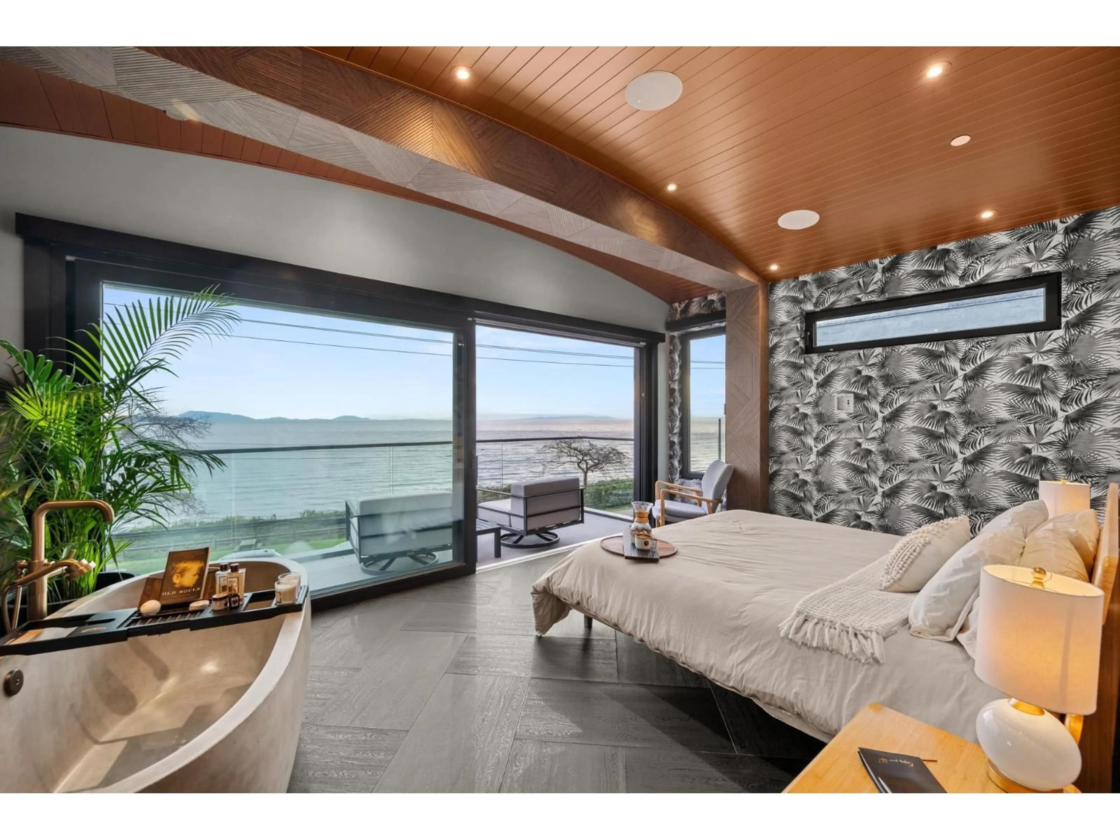 A pic of a room for 14555 MARINE DRIVE, White Rock British Columbia V4B1B5