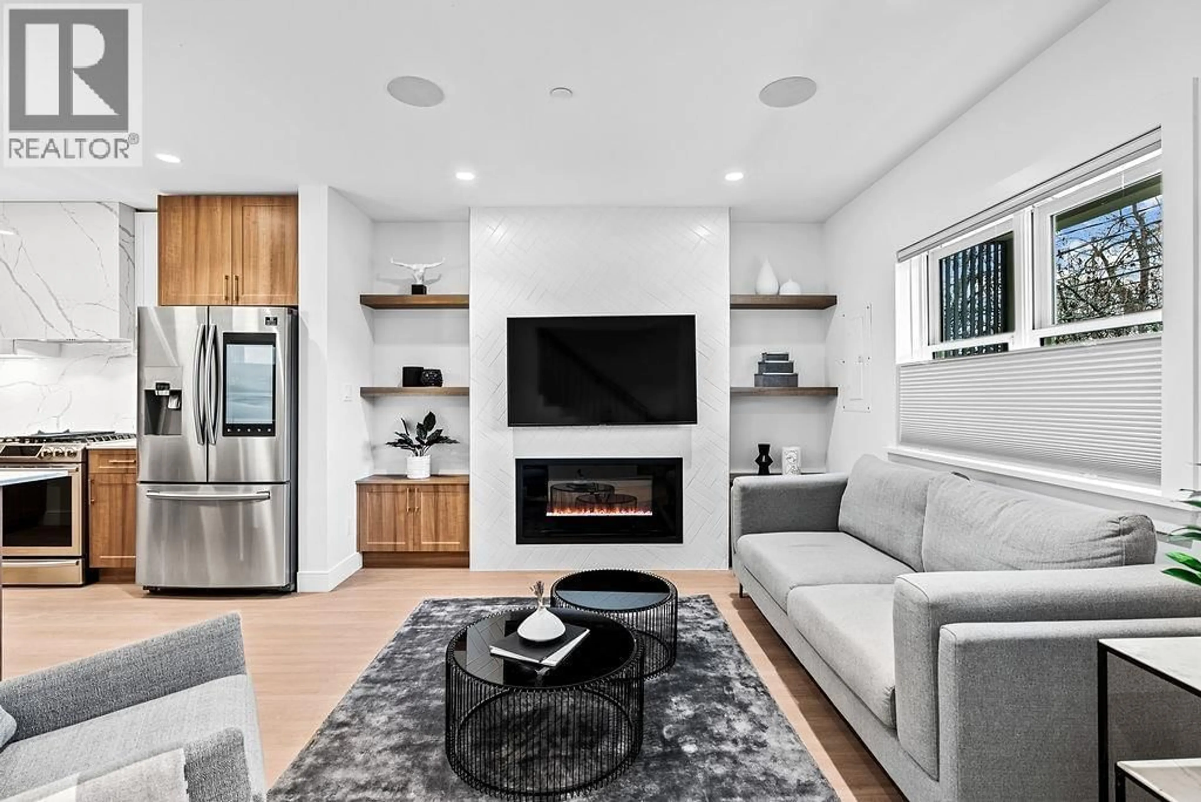 Living room with furniture, unknown for 1022 ODLUM DRIVE, Vancouver British Columbia V5L3L6