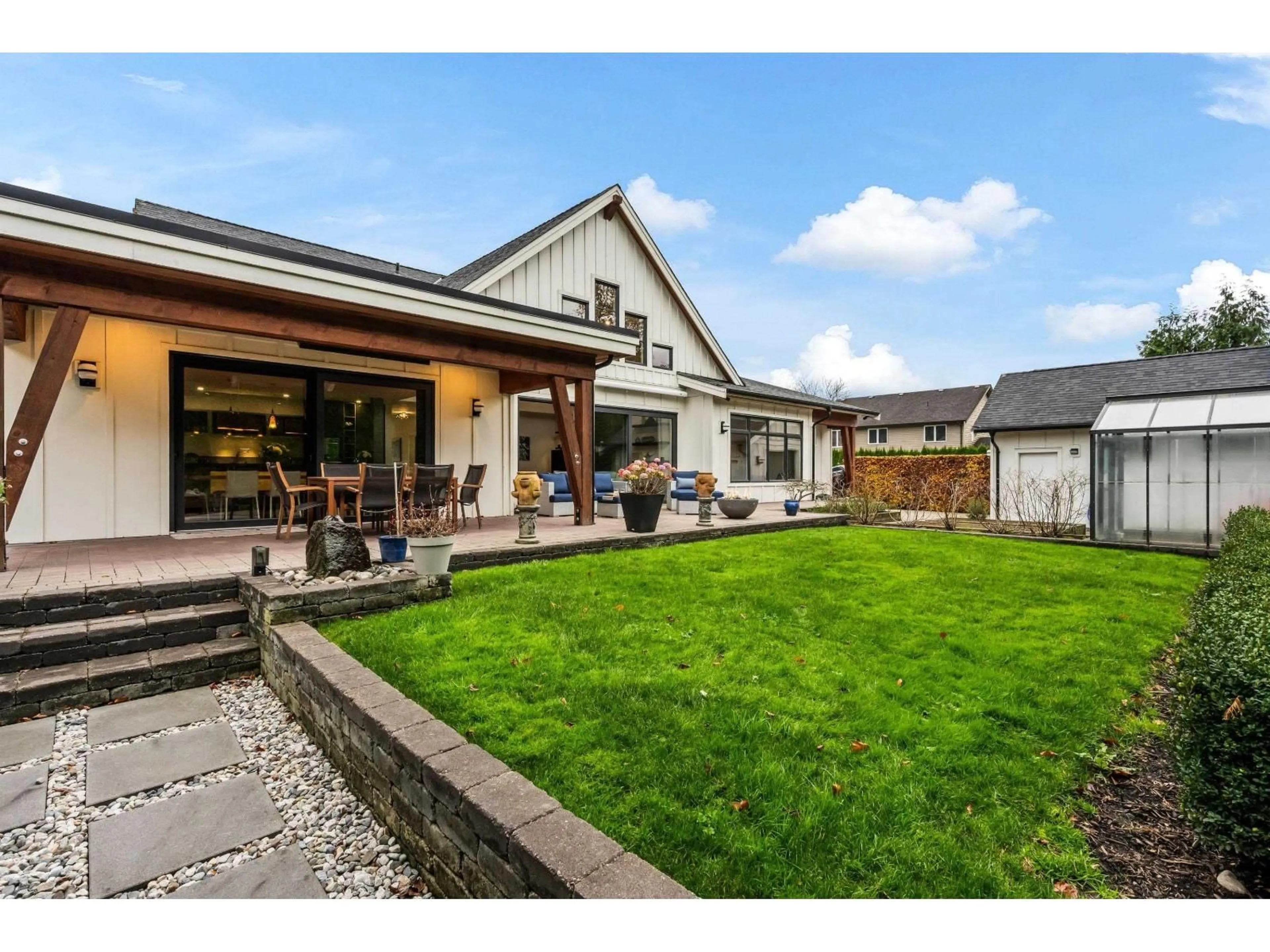 Patio, unknown for 1857 AGASSIZ AVENUE, Agassiz British Columbia V0M1A3