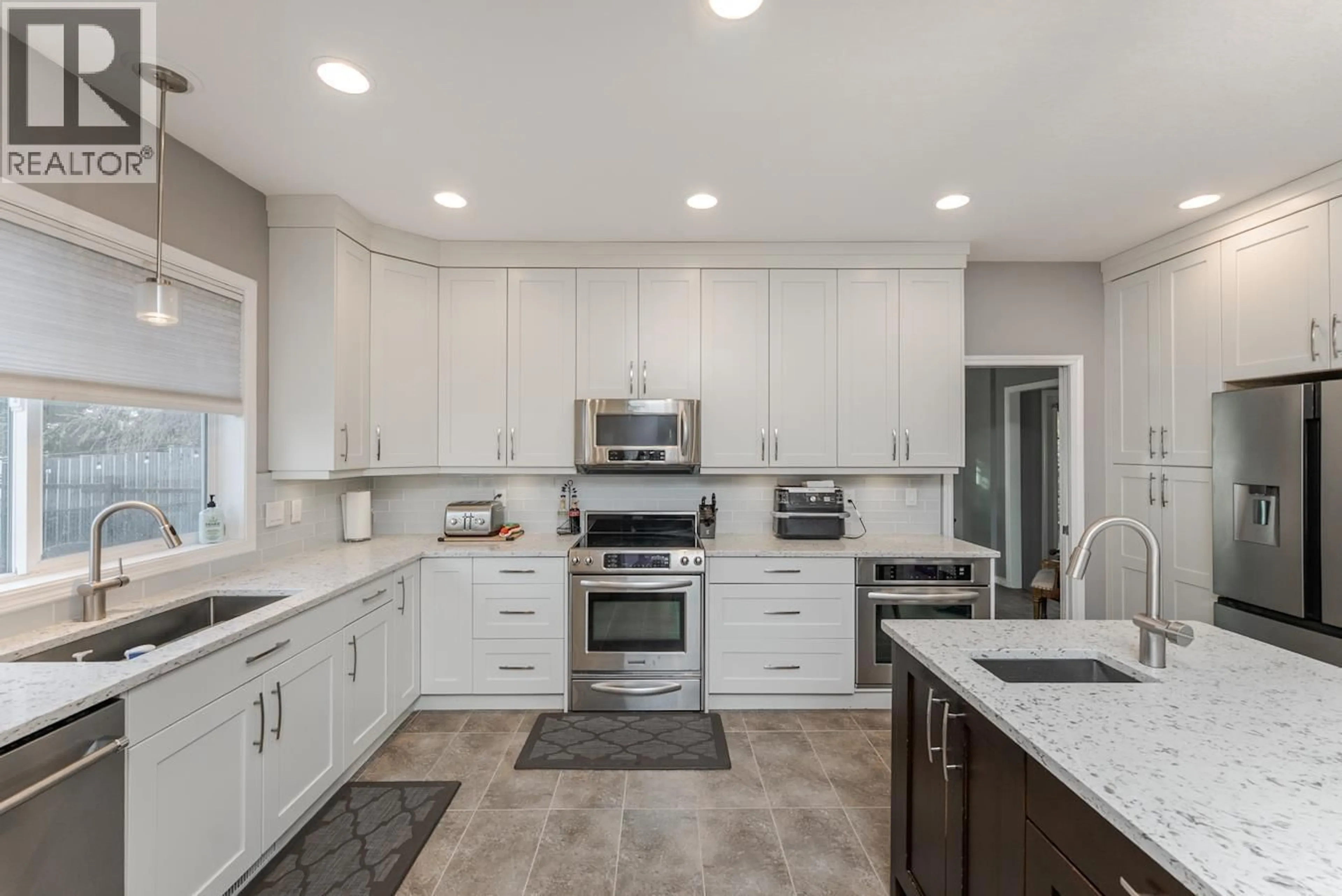 Open concept kitchen, ceramic/tile floor for 3648 ROSIA ROAD, Prince George British Columbia V2K4Y6