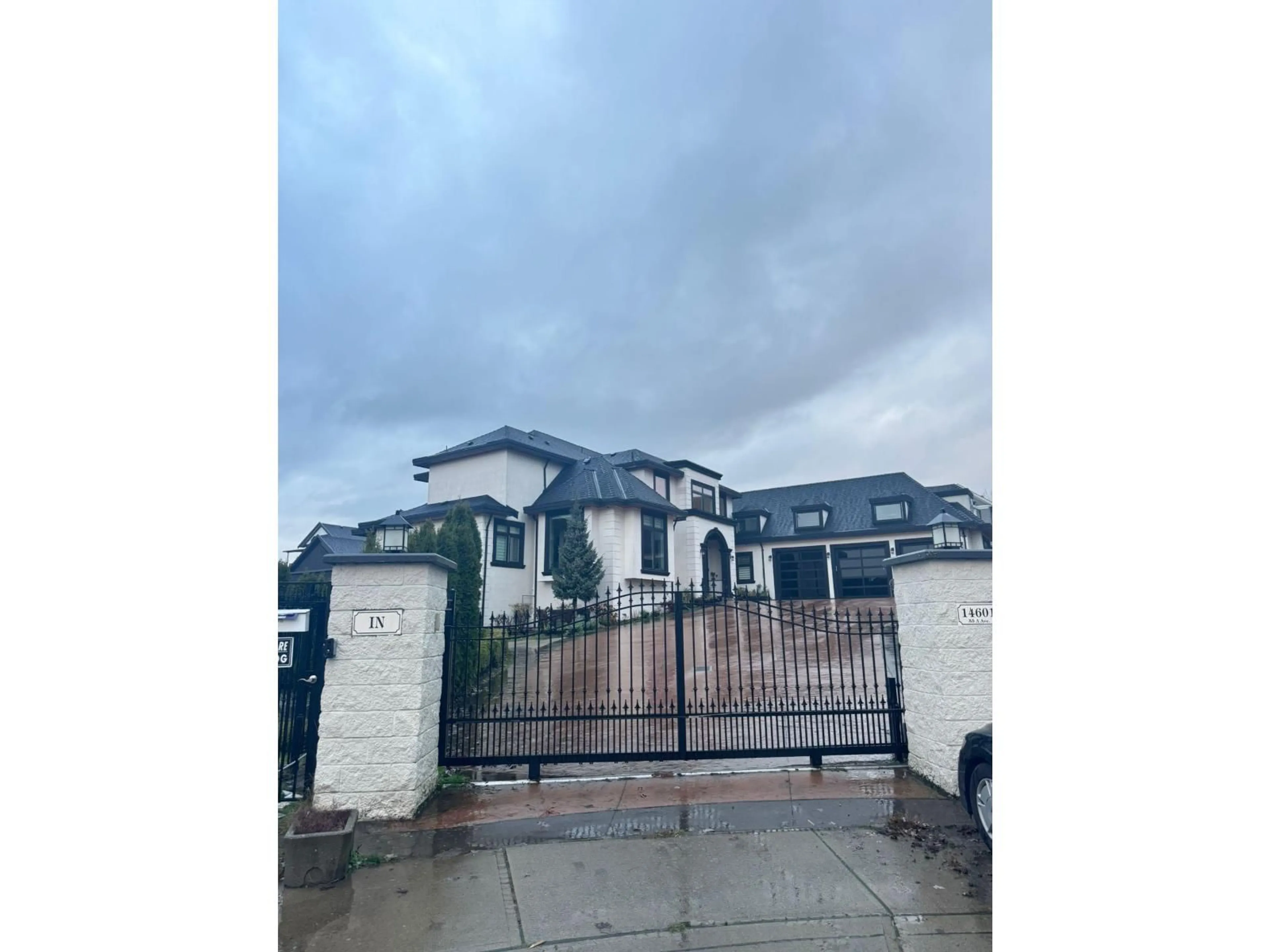 A pic from outside/outdoor area/front of a property/back of a property/a pic from drone, unknown for 14601 55A AVENUE, Surrey British Columbia V3S1B3