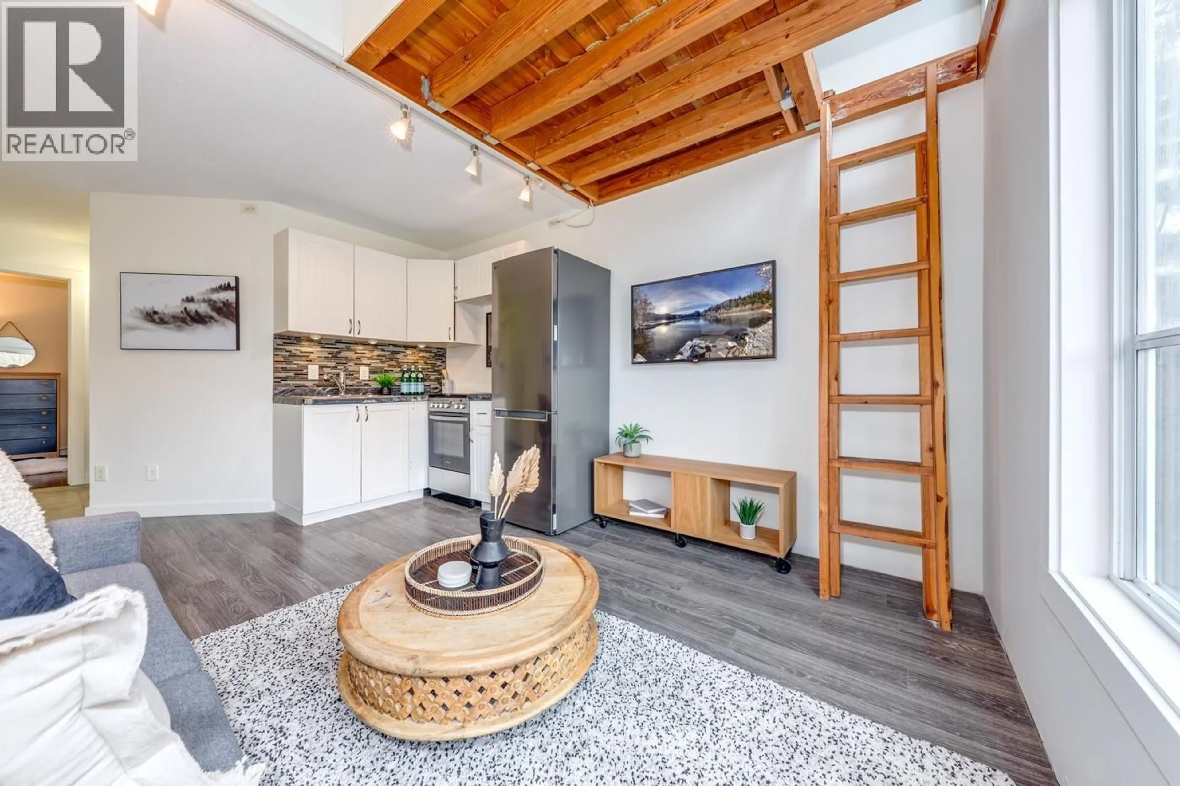 Open concept kitchen, unknown for 1 - 2158 SARAJEVO DRIVE, Whistler British Columbia V8E0B5