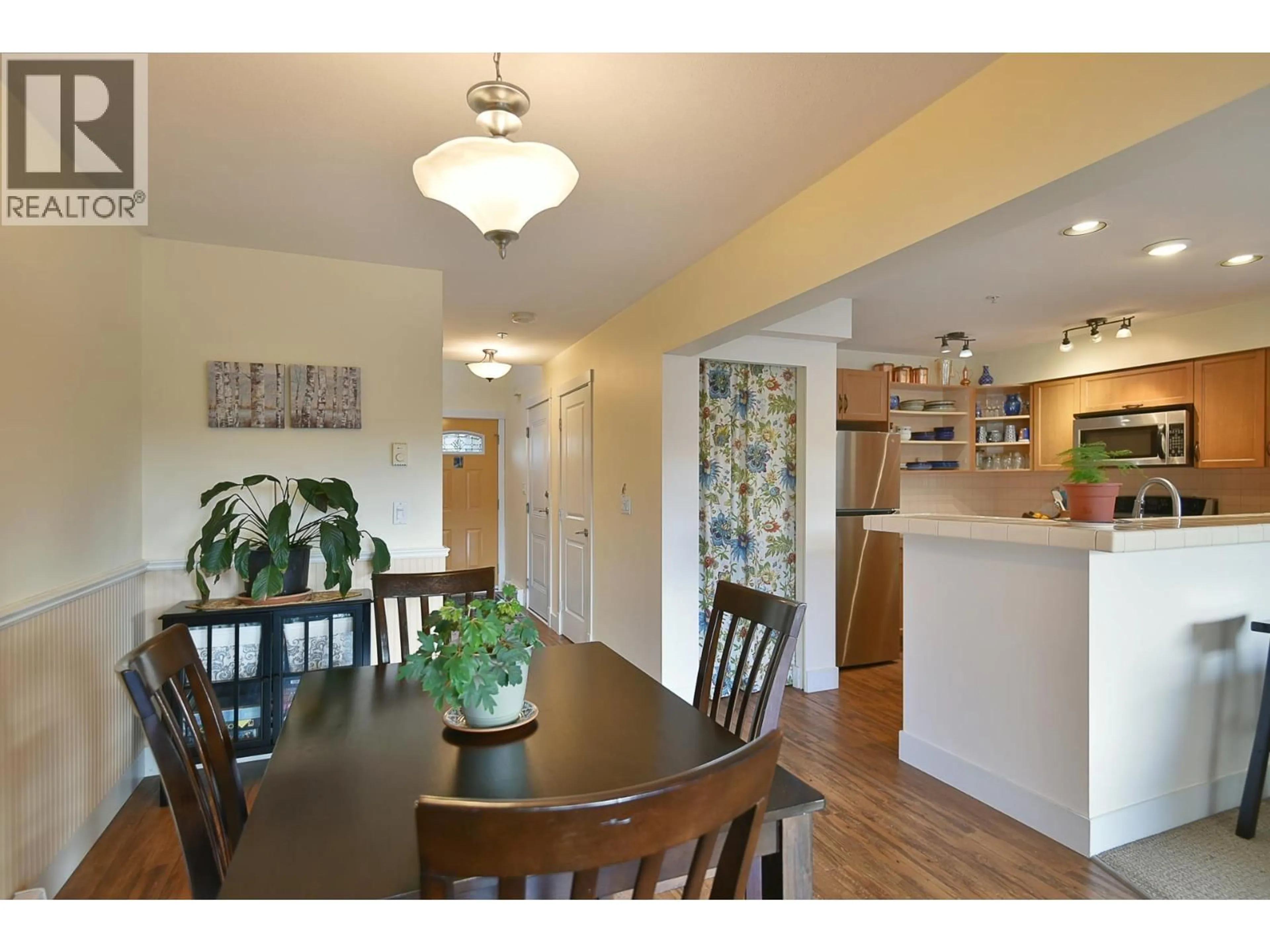 Dining room, wood/laminate floor for 303 - 5711 EBBTIDE STREET, Sechelt British Columbia V7Z0J5