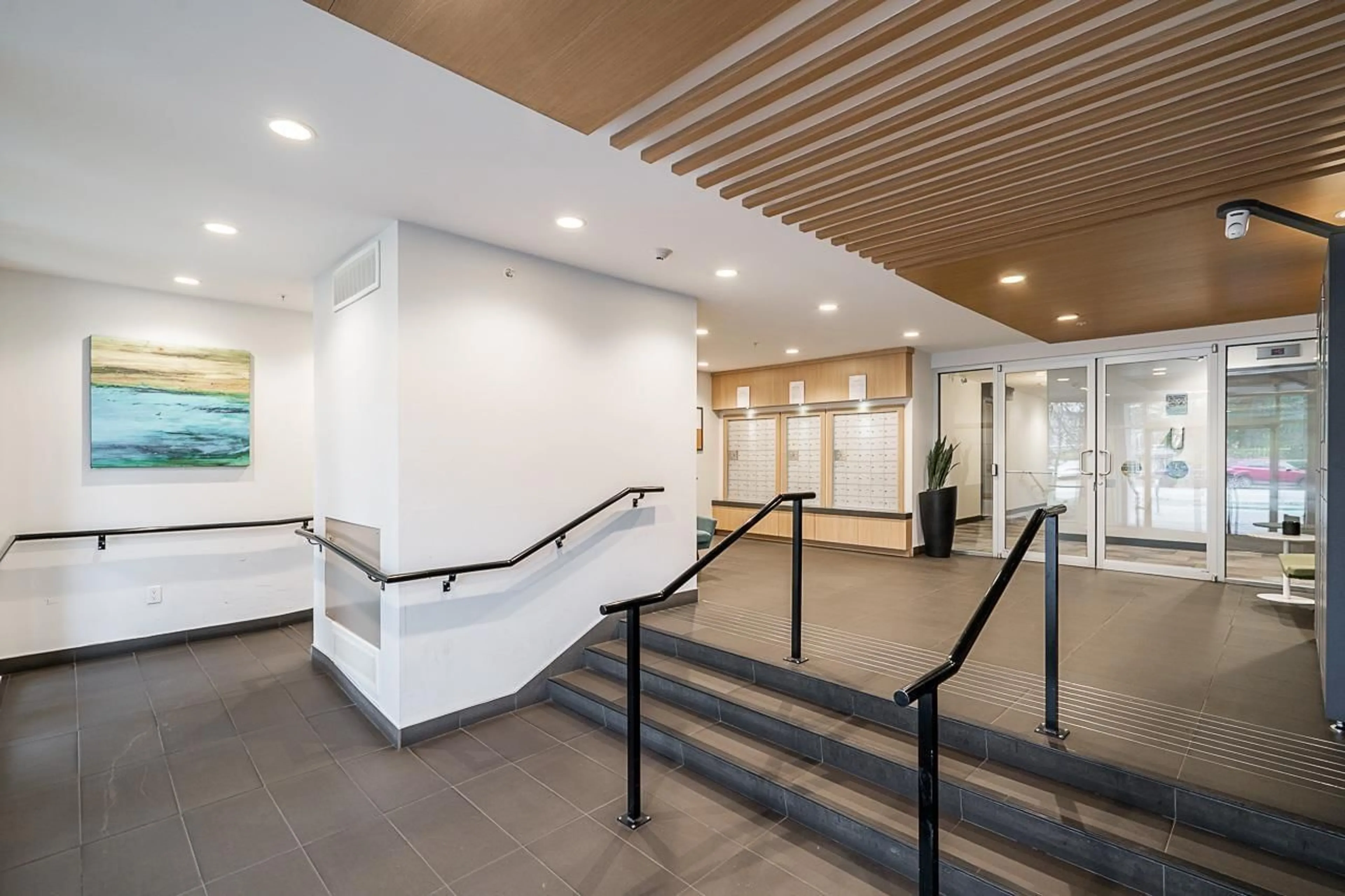 Indoor foyer for 205 - 10581 140 STREET, Surrey British Columbia V3T0M7