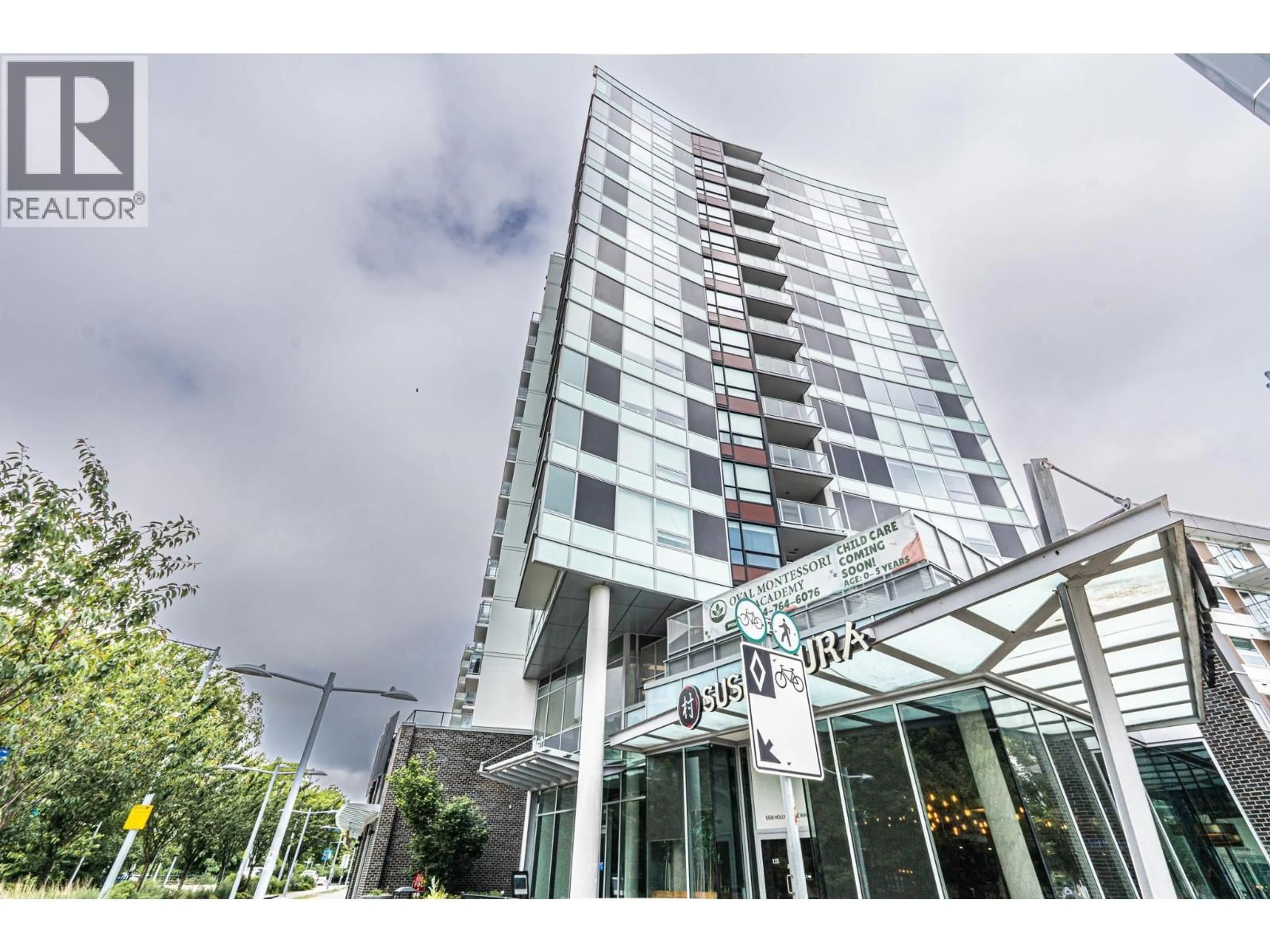 Indoor foyer for 516 - 5508 HOLLYBRIDGE WAY, Richmond British Columbia V7C0C7