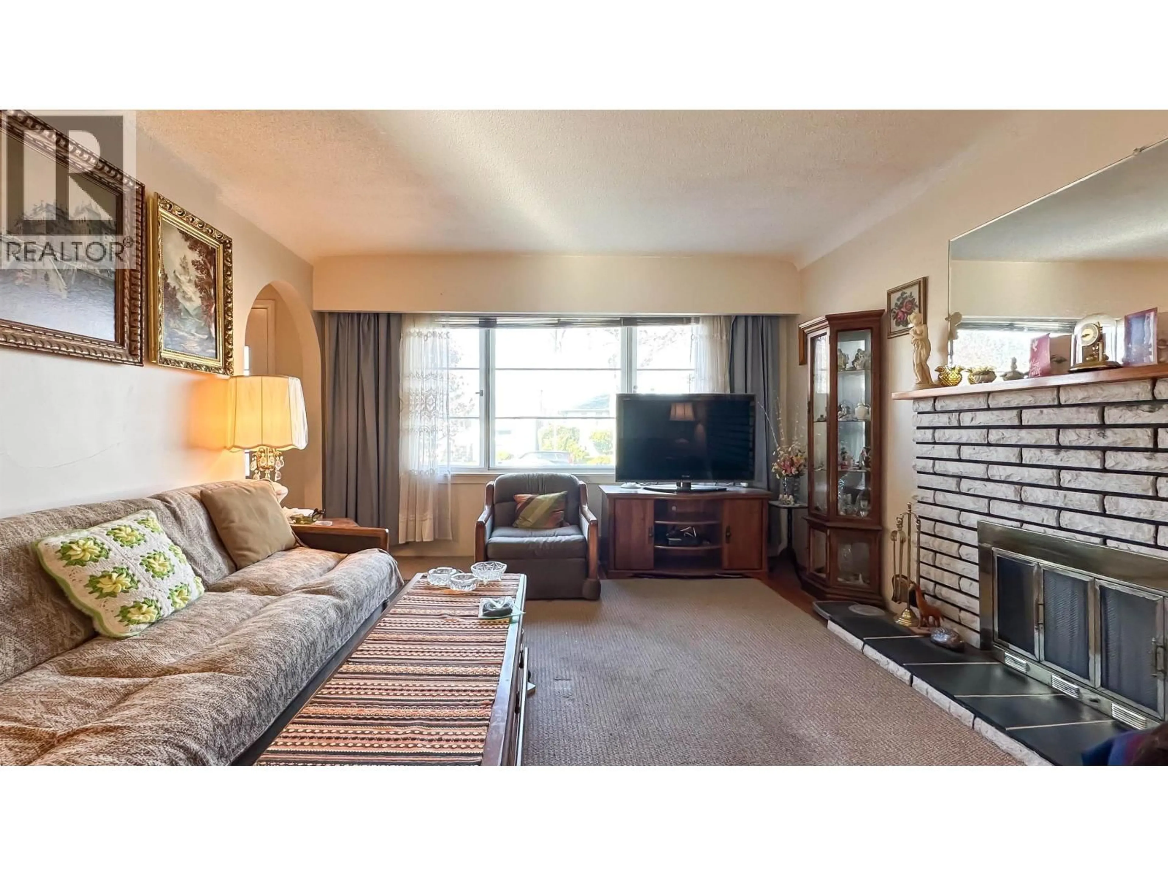 Living room with furniture, unknown for 3140 52ND AVENUE, Vancouver British Columbia V5S1T8