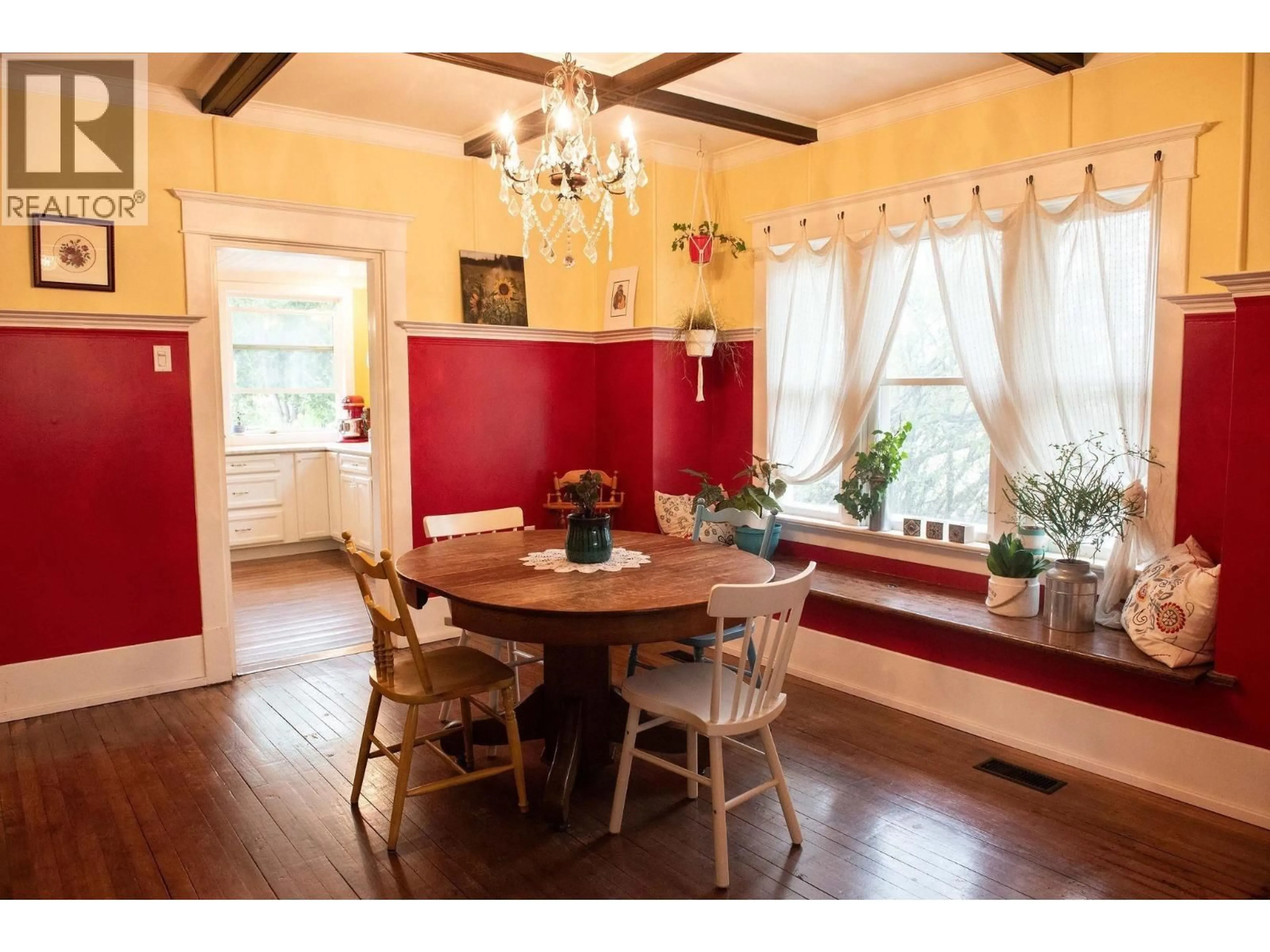 Dining room, wood/laminate floor for 157 W COLUMBIA STREET, Vanderhoof British Columbia V0J3A0
