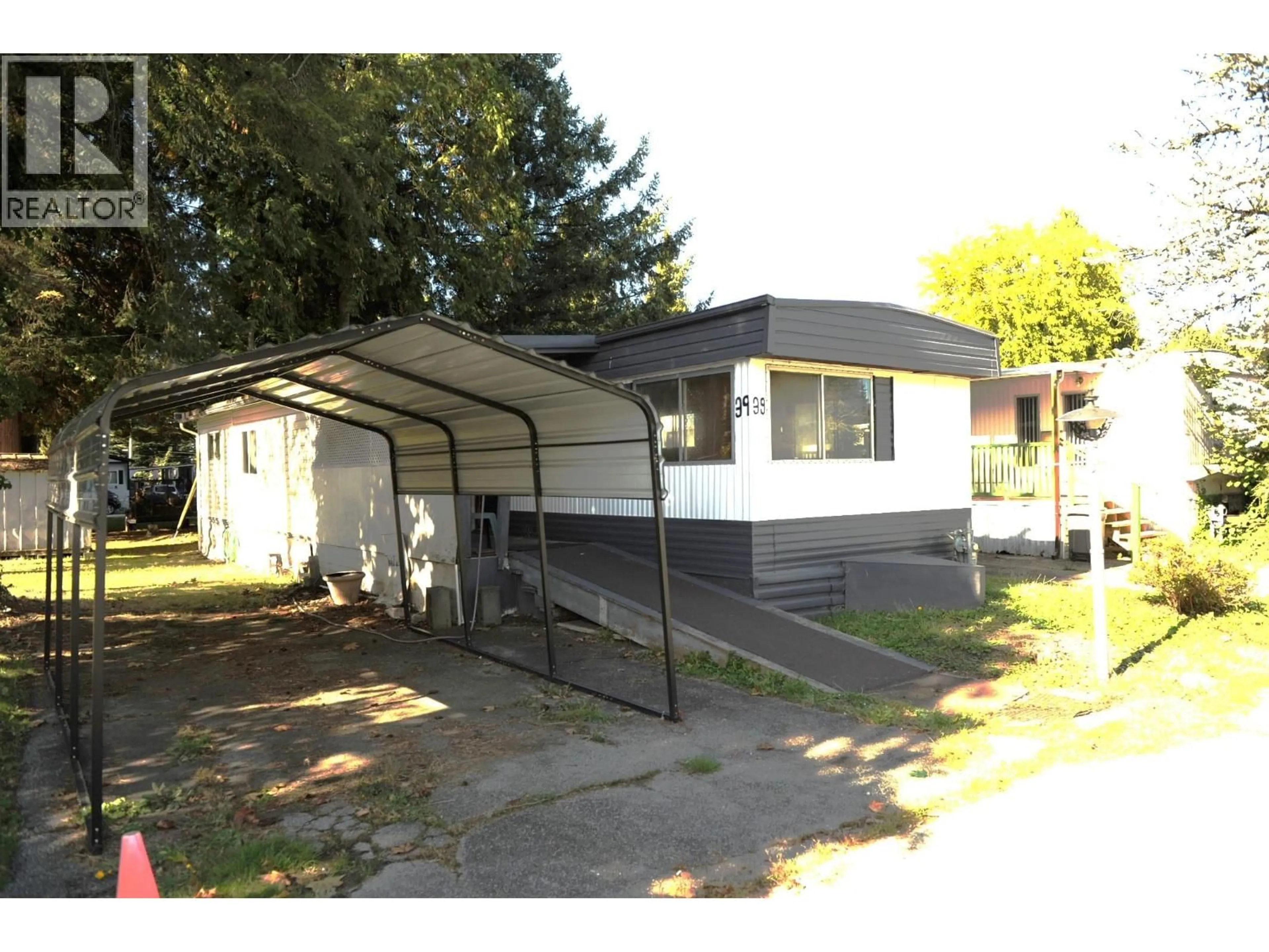 Shed for 39 - 21163 LOUGHEED HIGHWAY, Maple Ridge British Columbia V2X2R4
