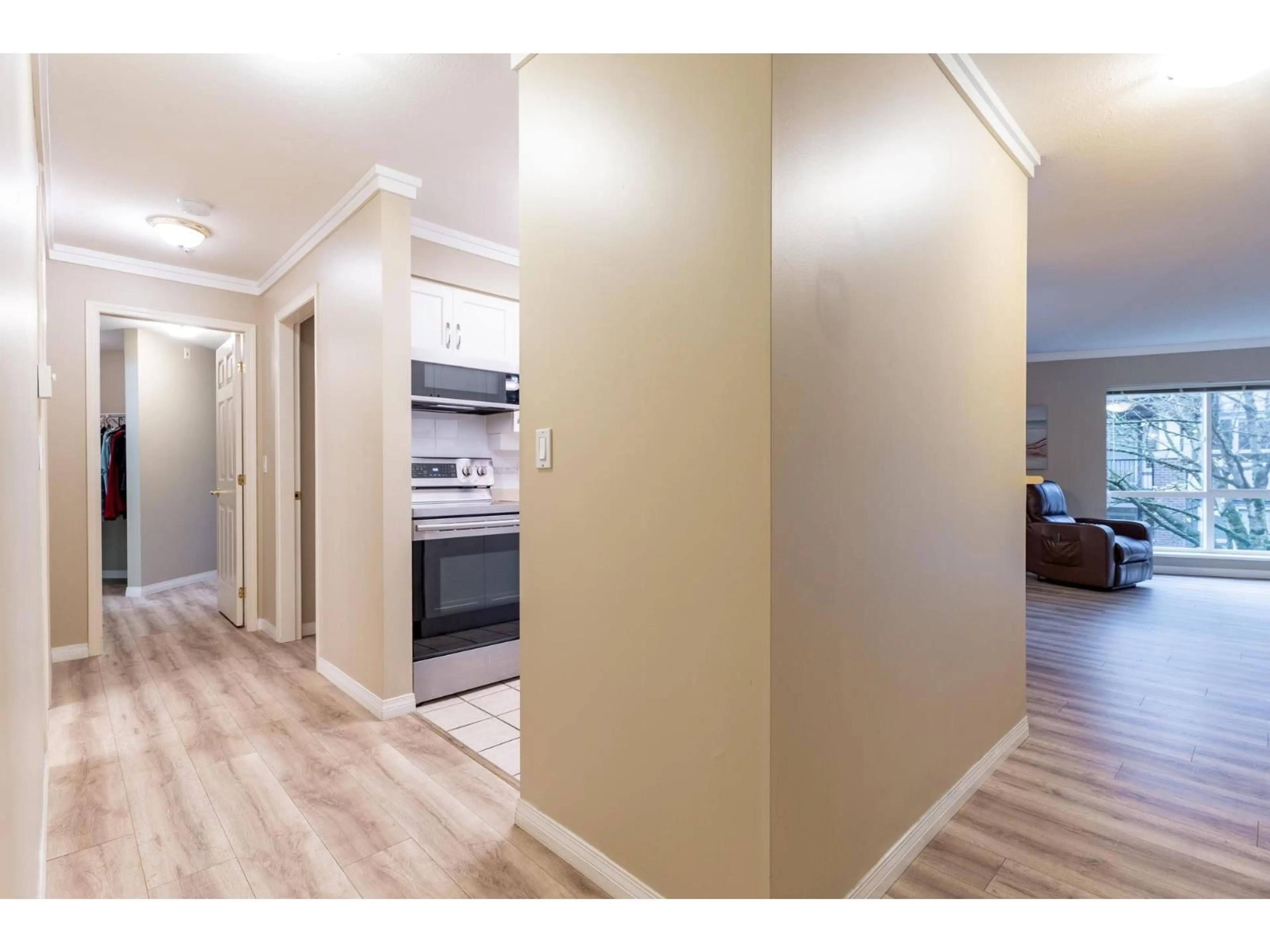 Unknown for 210 - 15150 29A AVENUE, Surrey British Columbia V4P3B1