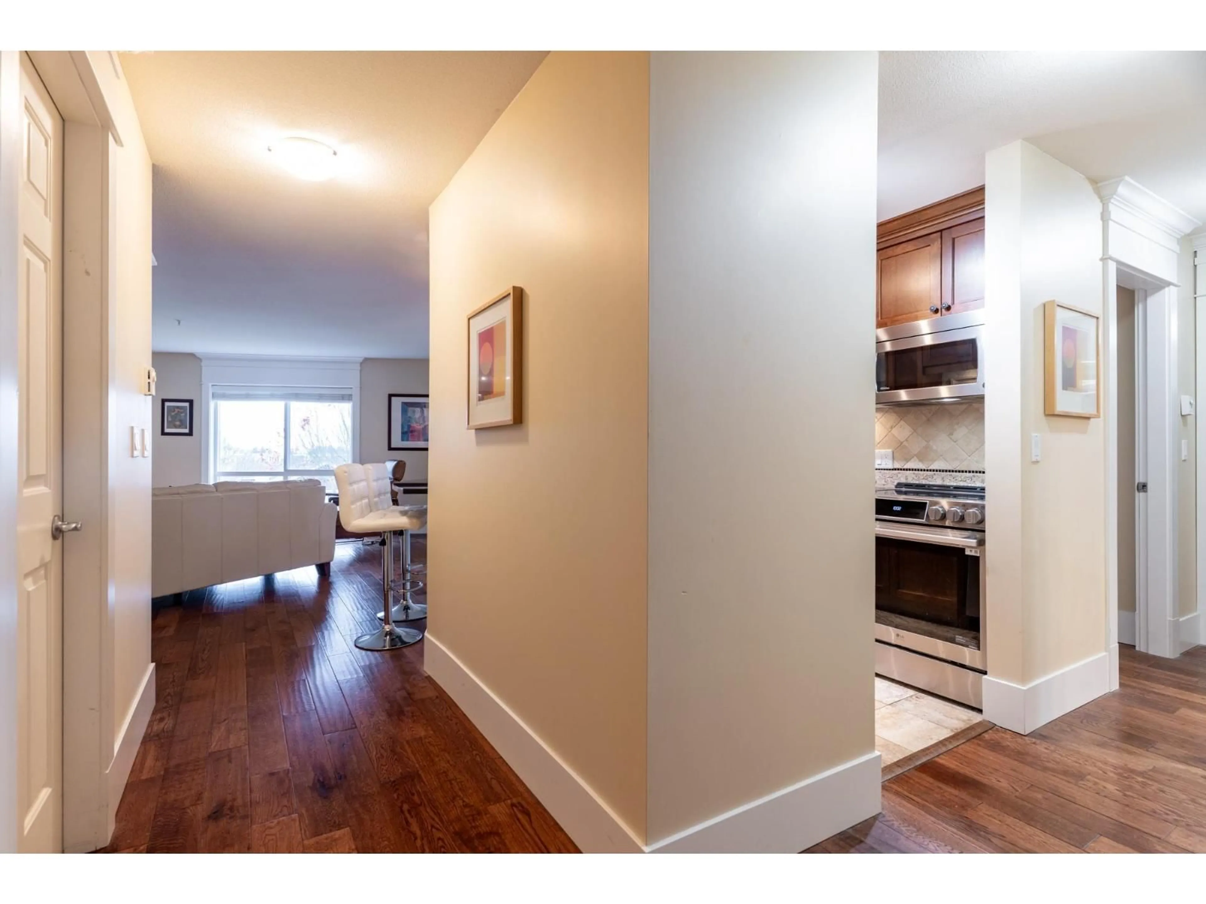 Unknown for 305 - 15150 29A AVENUE, Surrey British Columbia V4P3B1