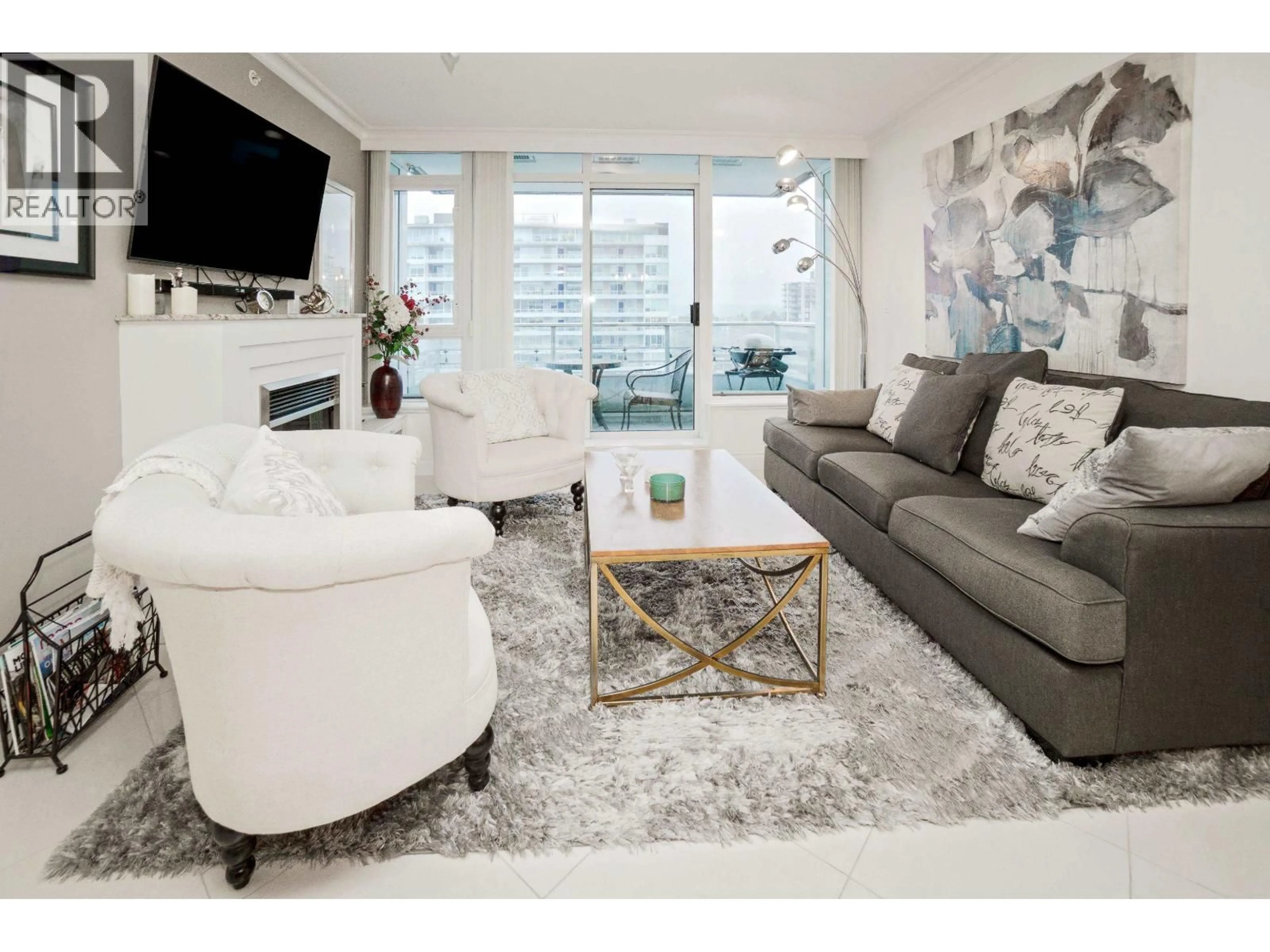 Living room with furniture, carpet floor for 903 - 133 ESPLANADE, North Vancouver British Columbia V7L1A1