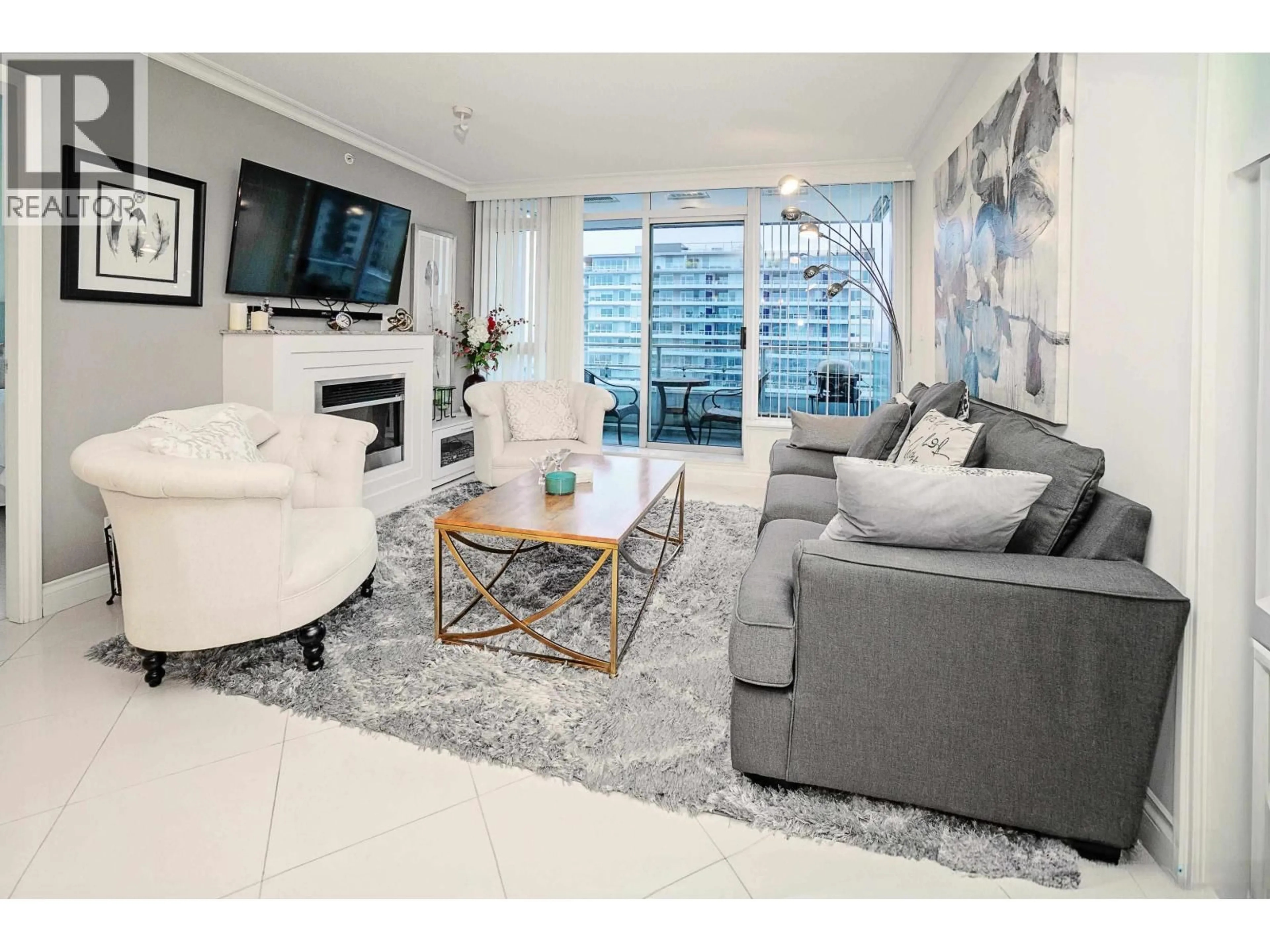 Living room with furniture, unknown for 903 - 133 ESPLANADE, North Vancouver British Columbia V7L1A1