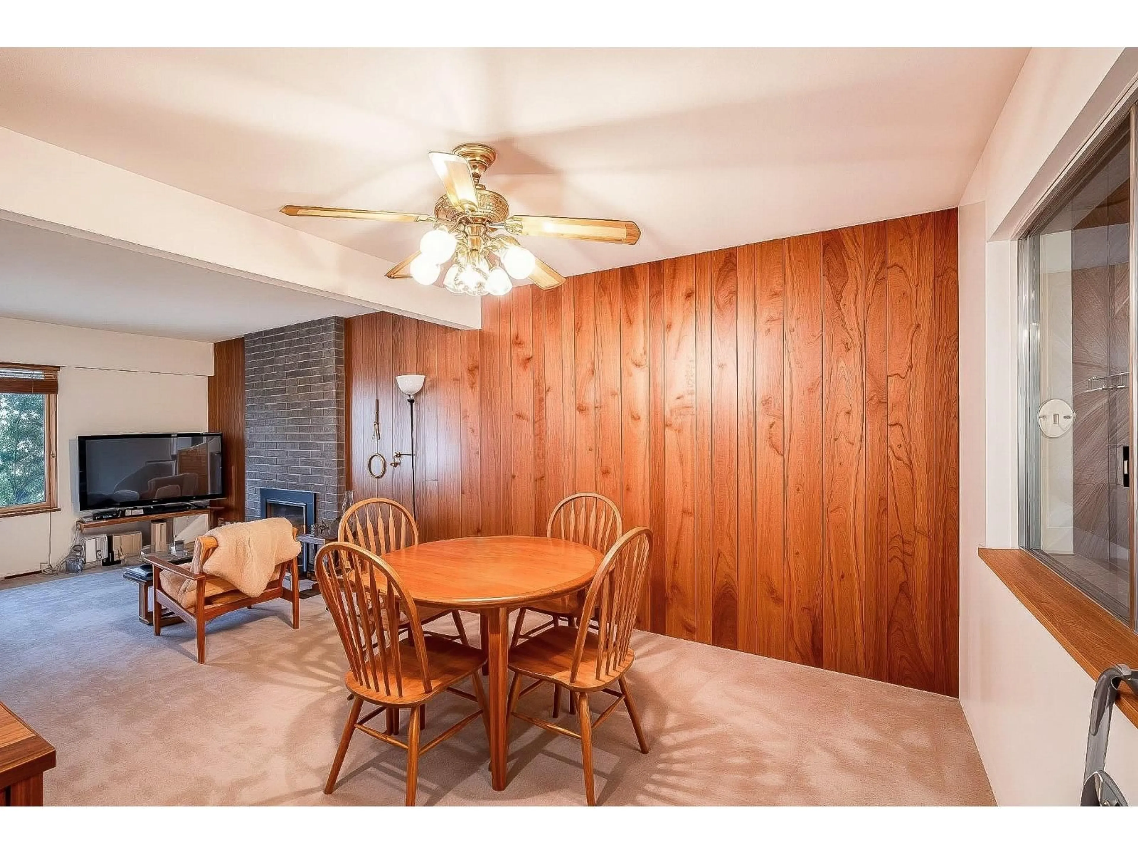 Dining room, wood/laminate floor for 7165 115 STREET, Delta British Columbia V4E1X8