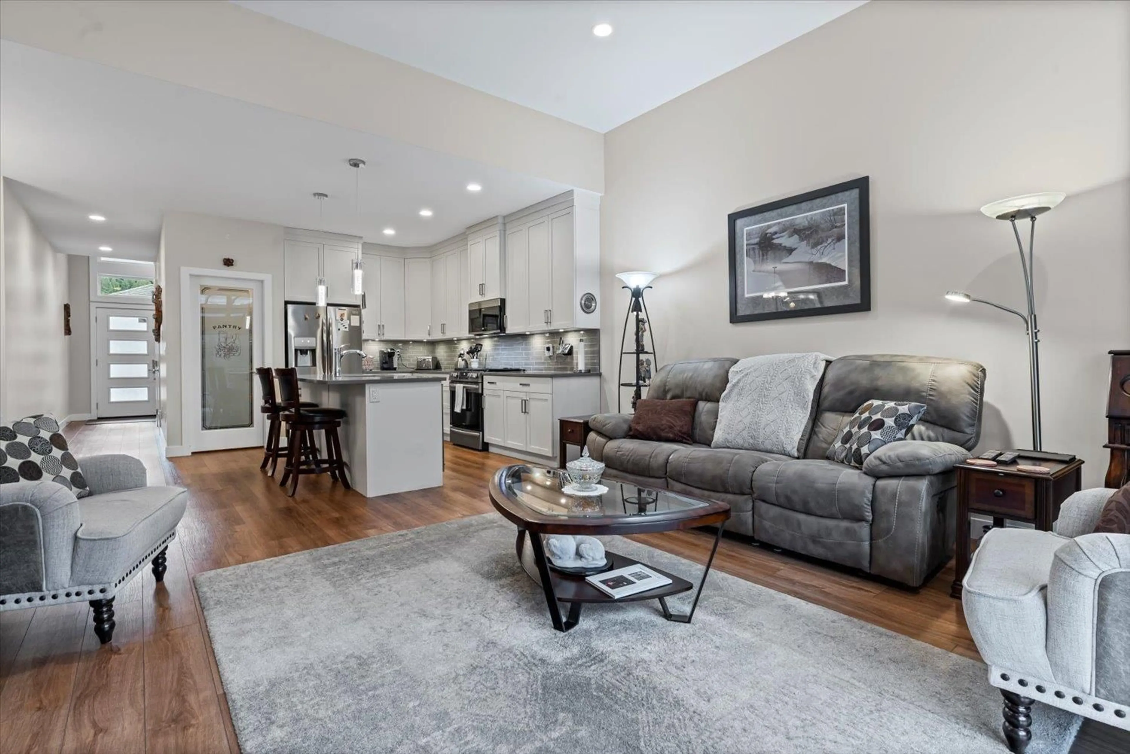 Living room with furniture, unknown for 85 - 46110 THOMAS ROAD, Chilliwack British Columbia V2R2R4