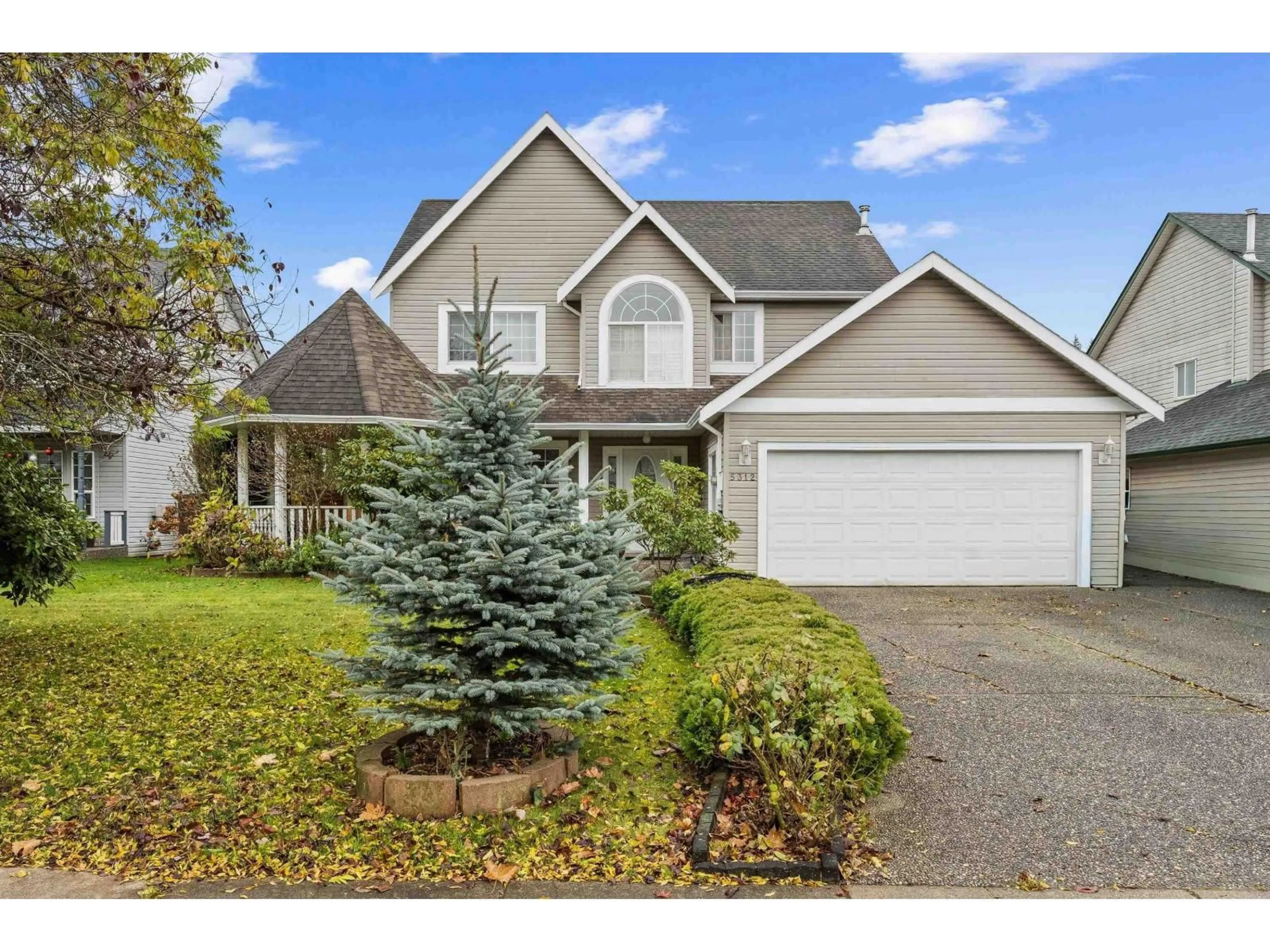 Home with vinyl exterior material, street for 5312 ROCKWOOD DRIVE, Chilliwack British Columbia V2R5M9