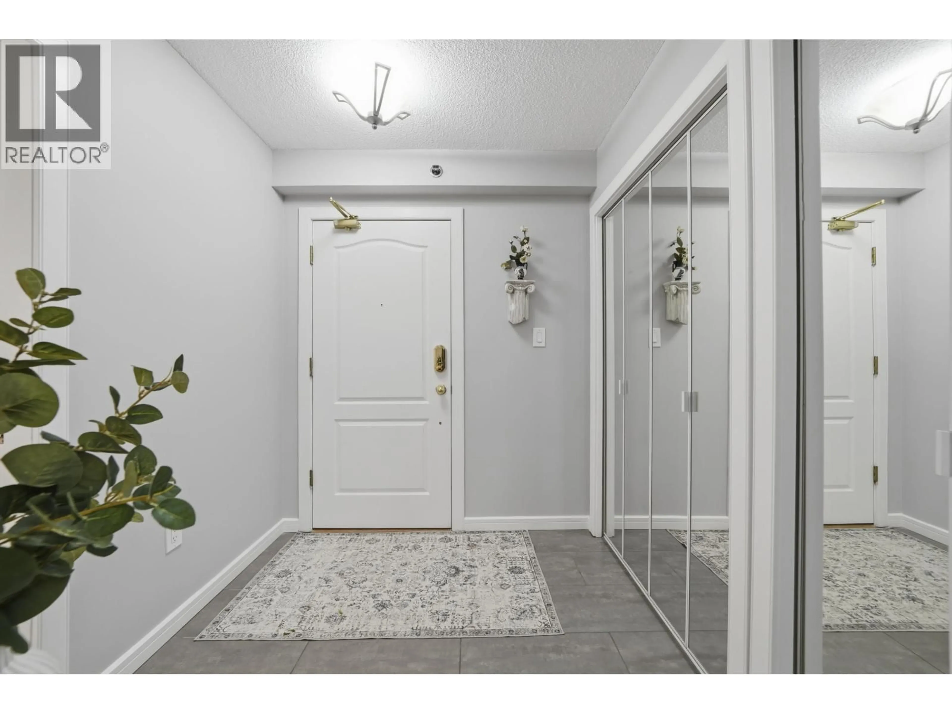 Indoor entryway for 210 - 1189 EASTWOOD STREET, Coquitlam British Columbia V3B7N5