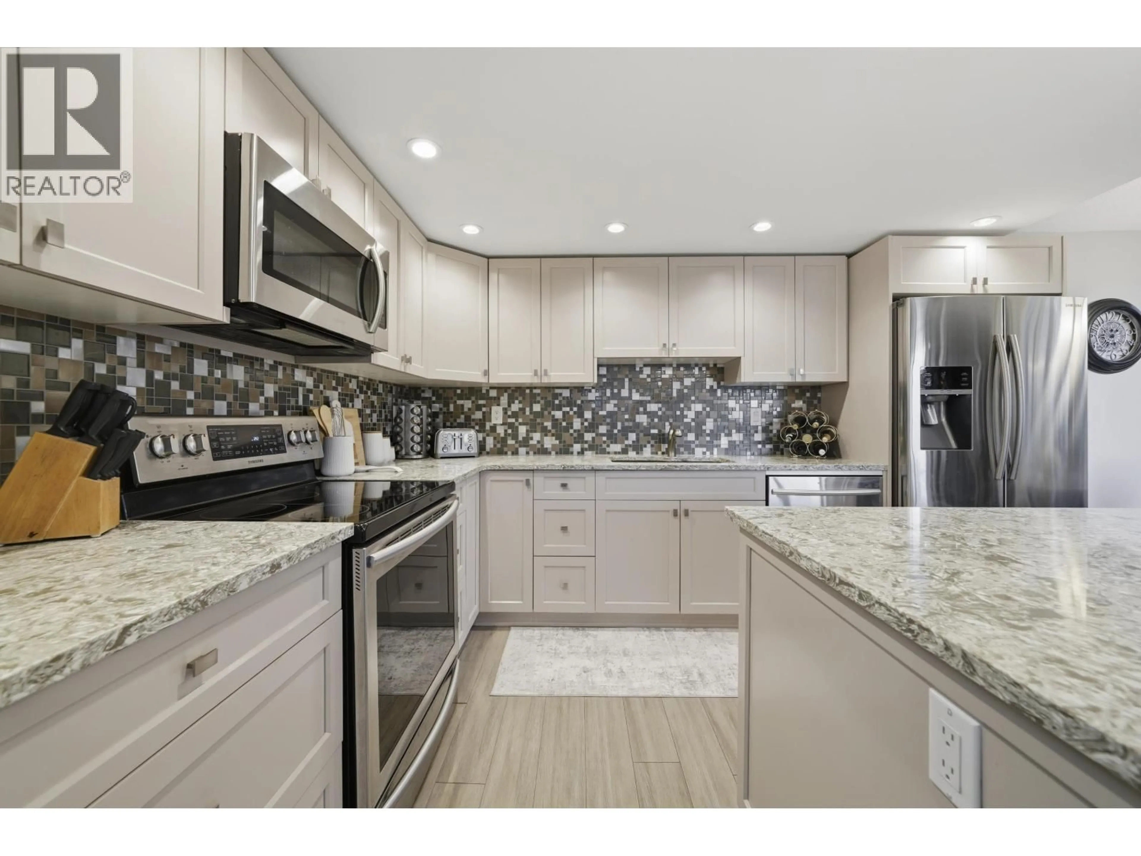 Unknown for 210 - 1189 EASTWOOD STREET, Coquitlam British Columbia V3B7N5