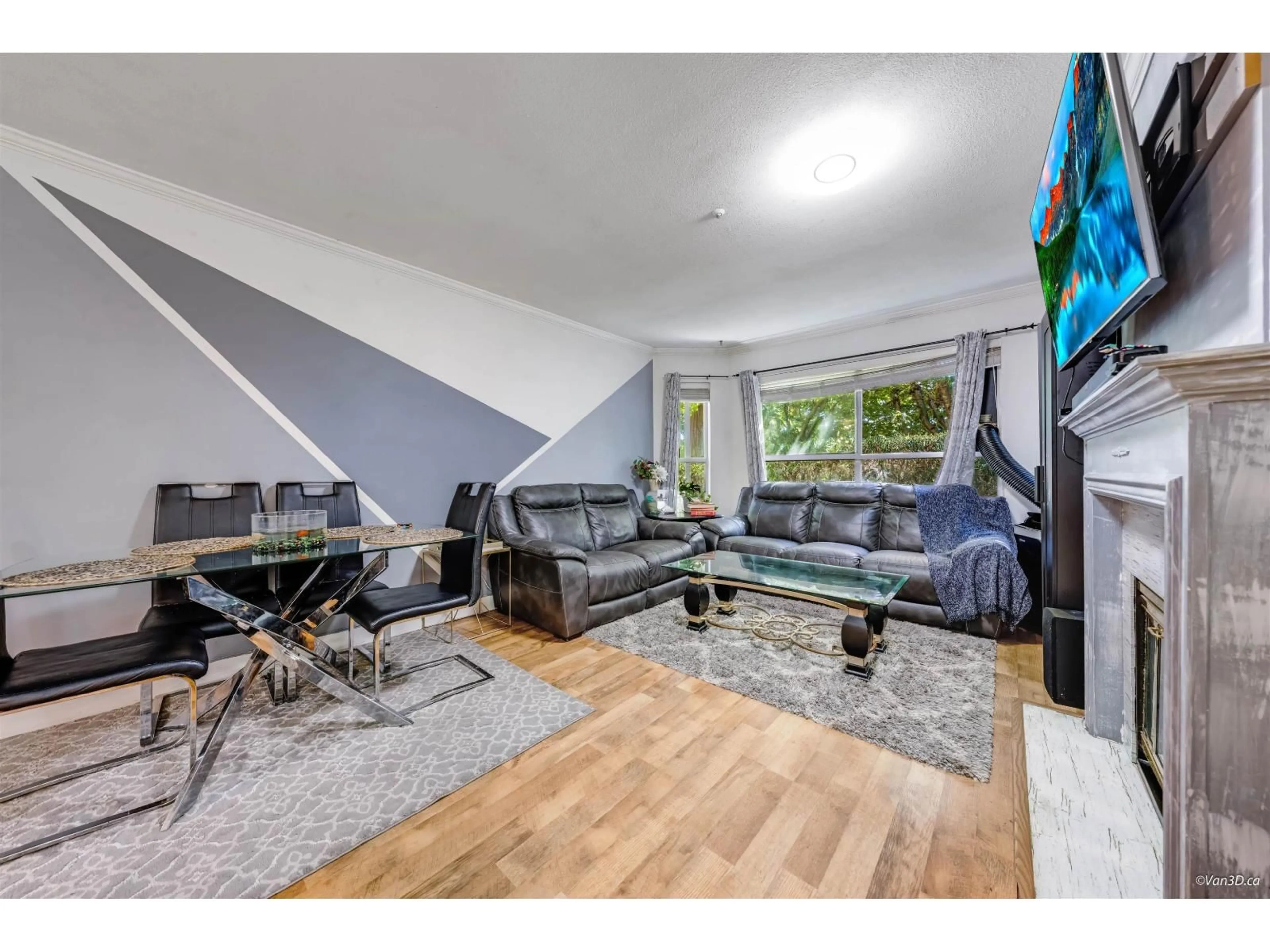 Living room with furniture, unknown for 114 - 7151 121 STREET, Surrey British Columbia V3W0E7