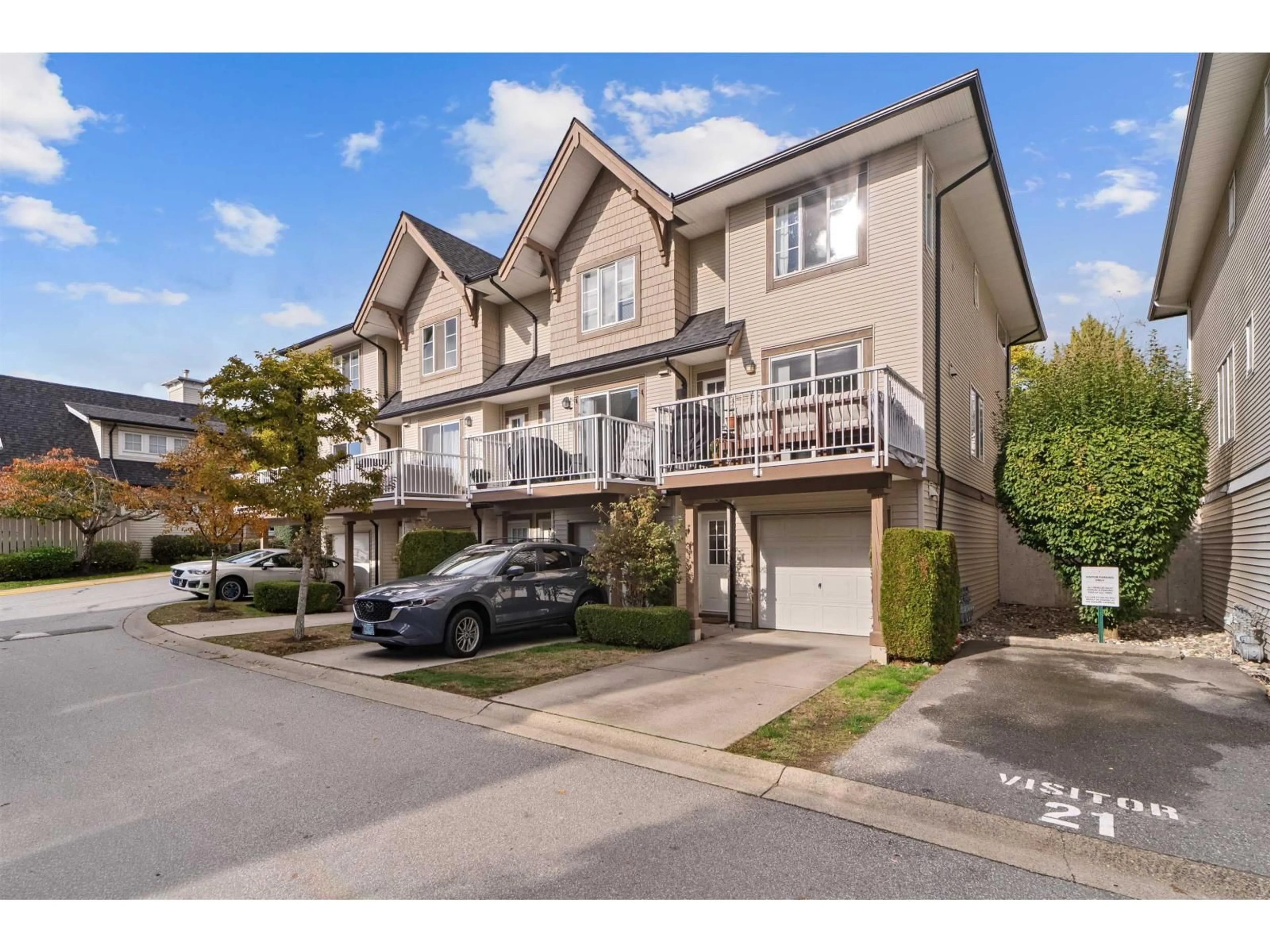 A pic from outside/outdoor area/front of a property/back of a property/a pic from drone, street for 4 - 20560 66 AVENUE, Langley British Columbia V2Y2Y8