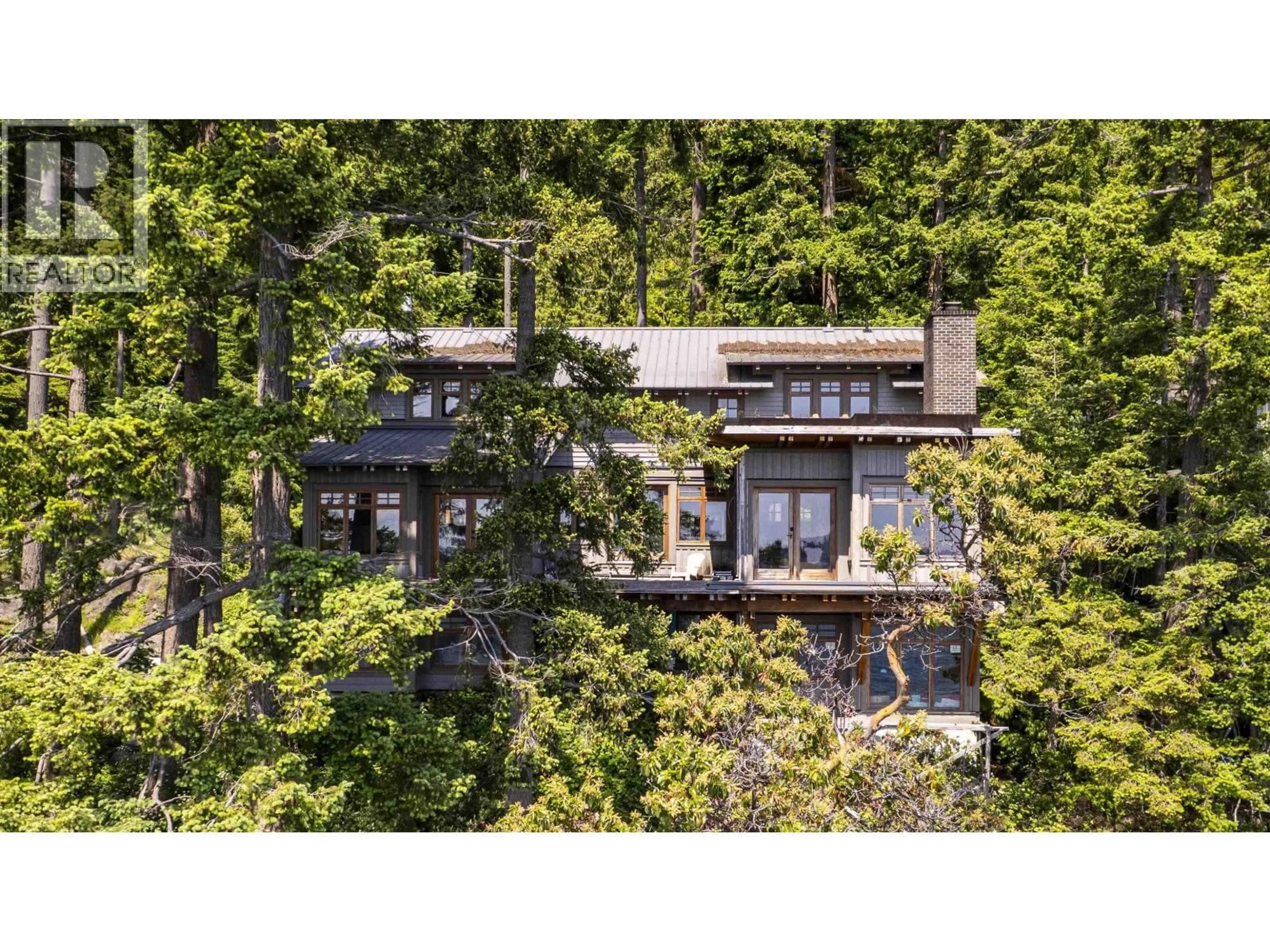 A pic from outside/outdoor area/front of a property/back of a property/a pic from drone, forest/trees view for 329 ESPLANADE ROAD, Keats Island British Columbia V0N1G2