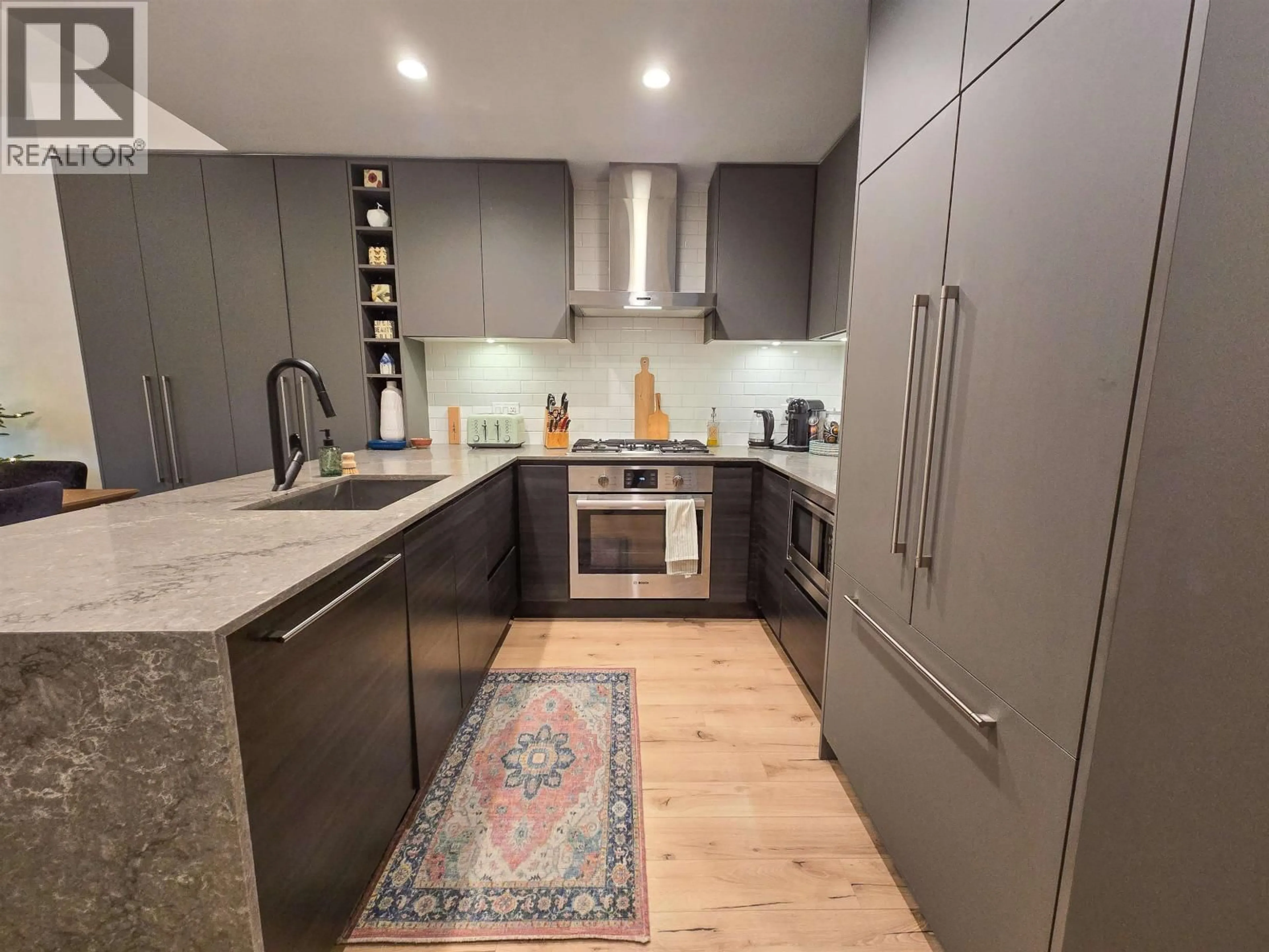 Contemporary kitchen, unknown for 224 - 3131 MURRAY STREET, Port Moody British Columbia V3H0L9