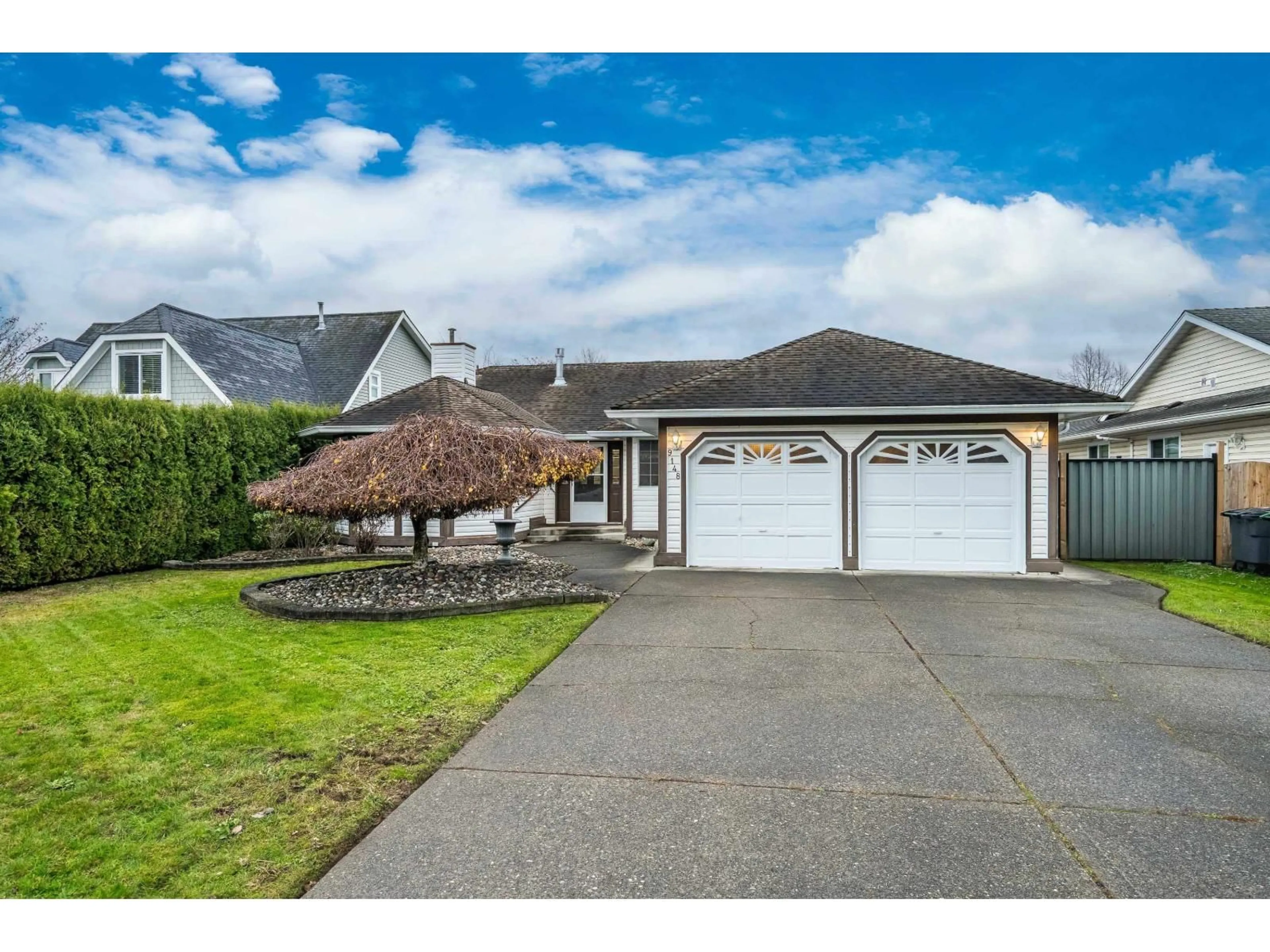 Unknown for 9148 160A STREET, Surrey British Columbia V4N3E4