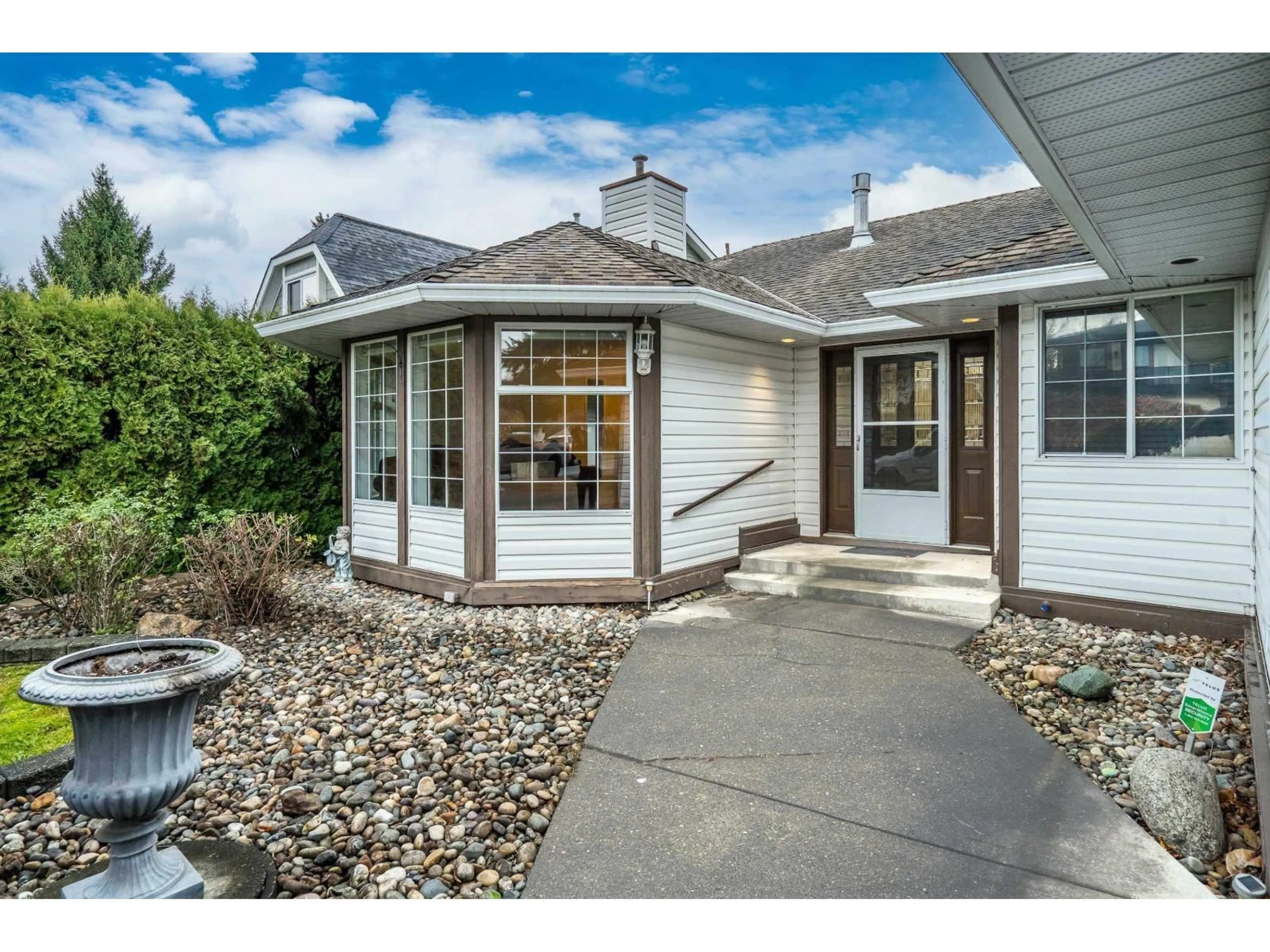 Unknown for 9148 160A STREET, Surrey British Columbia V4N3E4