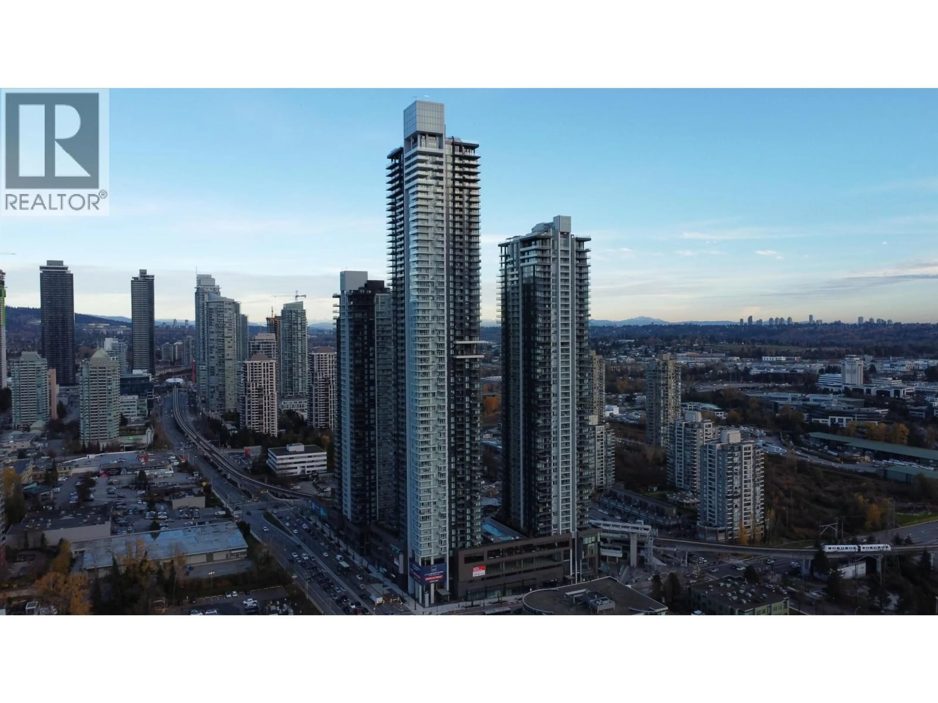A pic from outside/outdoor area/front of a property/back of a property/a pic from drone, city buildings view from balcony for 1204 - 2186 GILMORE AVENUE, Burnaby British Columbia V5C6A7