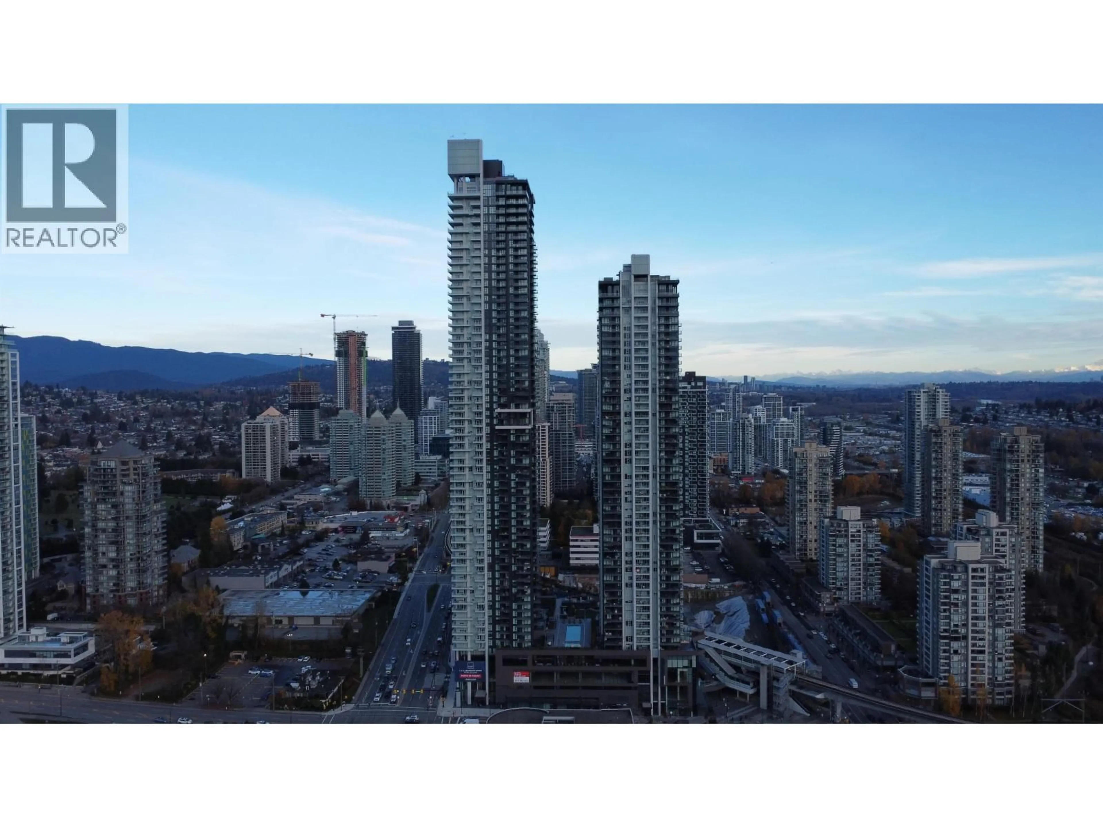 A pic from outside/outdoor area/front of a property/back of a property/a pic from drone, city buildings view from balcony for 1204 - 2186 GILMORE AVENUE, Burnaby British Columbia V5C6A7
