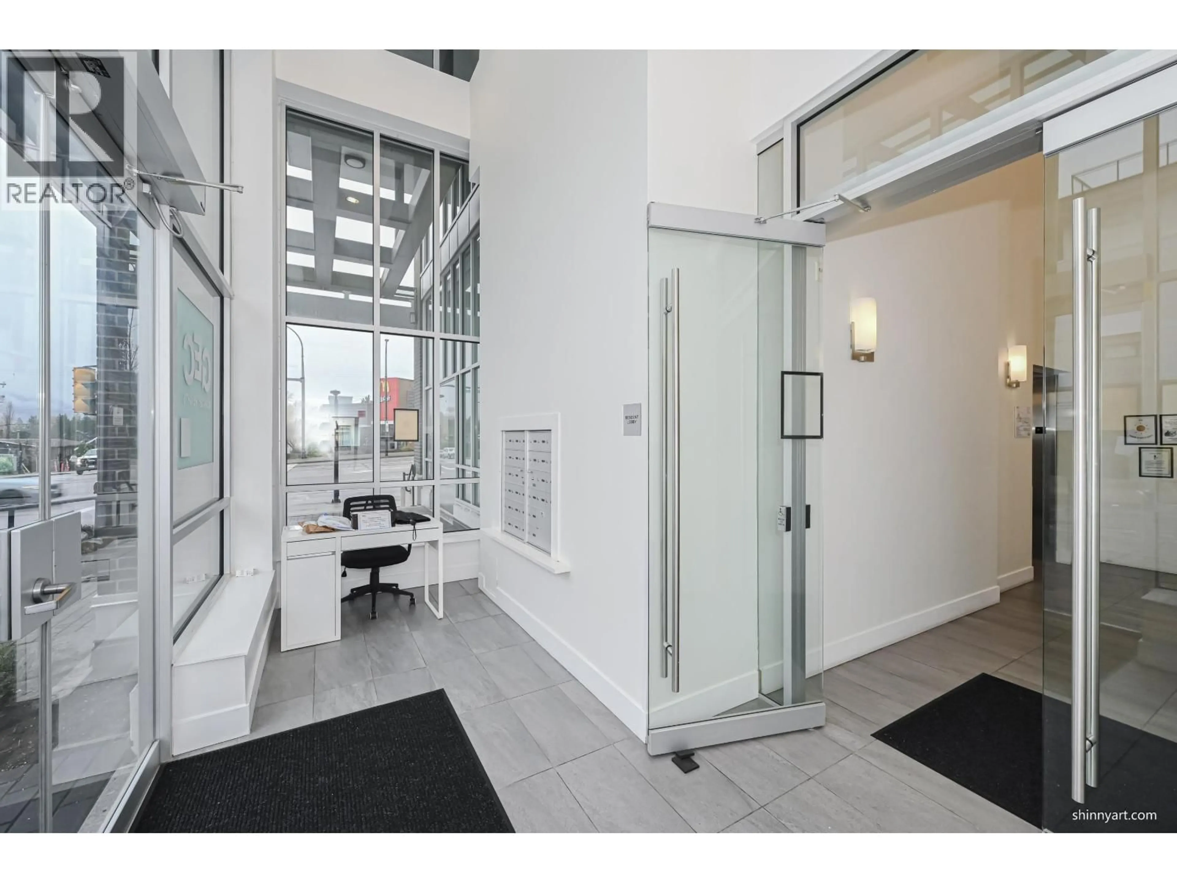 Indoor foyer for 306 - 438 GAMMA AVENUE, Burnaby British Columbia V5C0J7