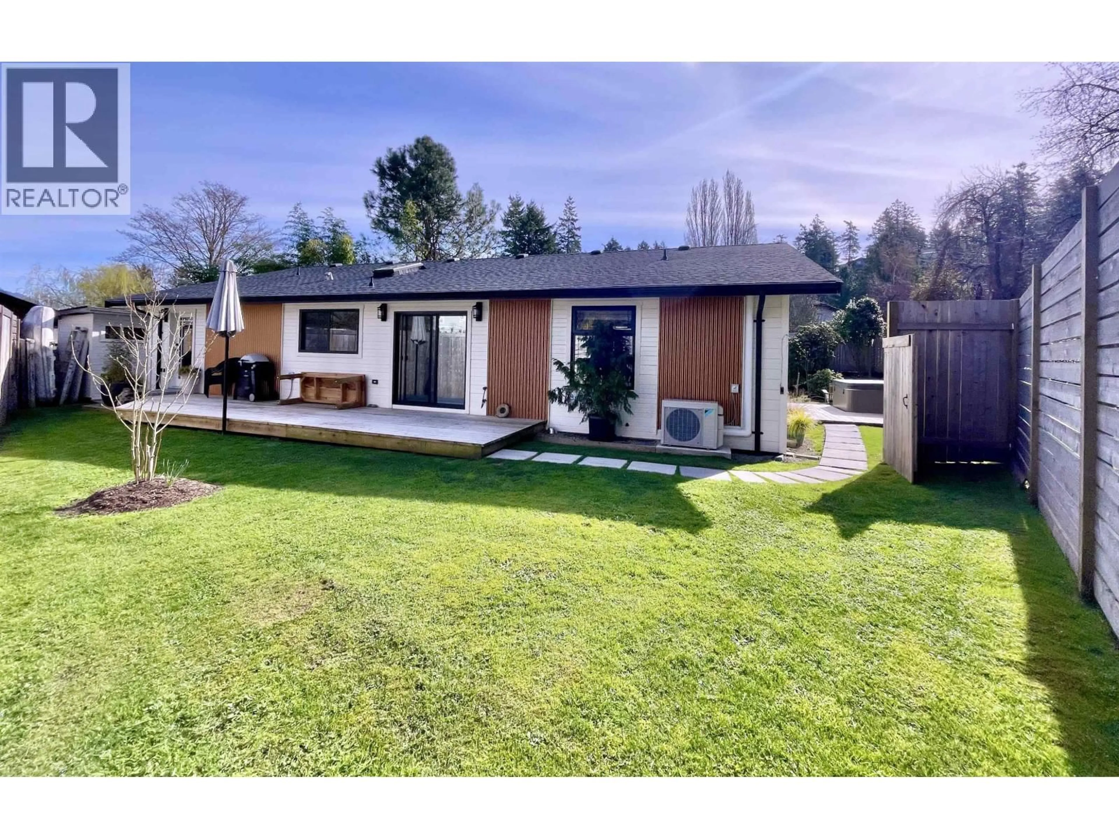 A pic from outside/outdoor area/front of a property/back of a property/a pic from drone, street for 655 DOUGALL ROAD, Gibsons British Columbia V0N1V8