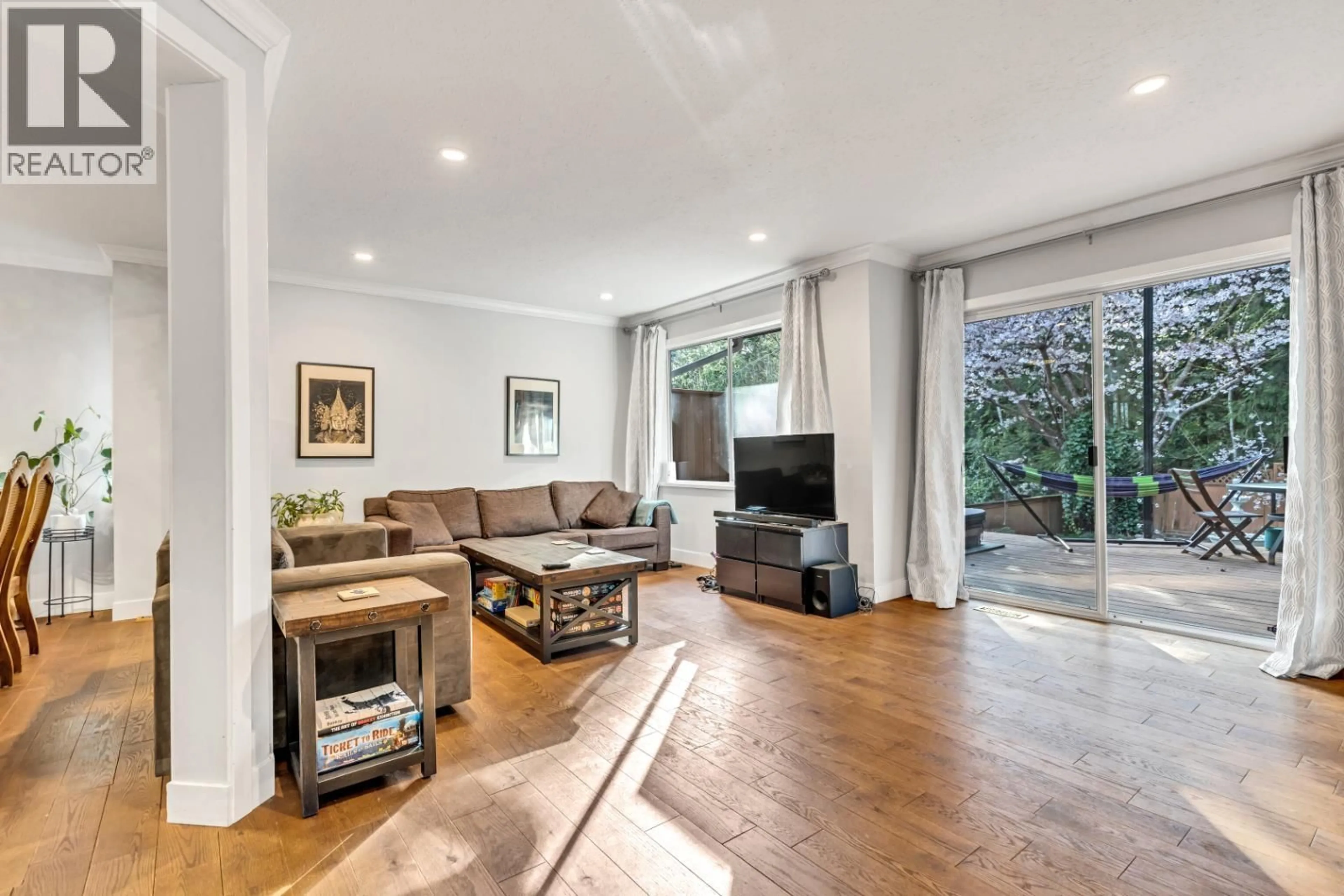 Living room with furniture, unknown for 5853 GROUSEWOODS CRESCENT, North Vancouver British Columbia V7R4V3