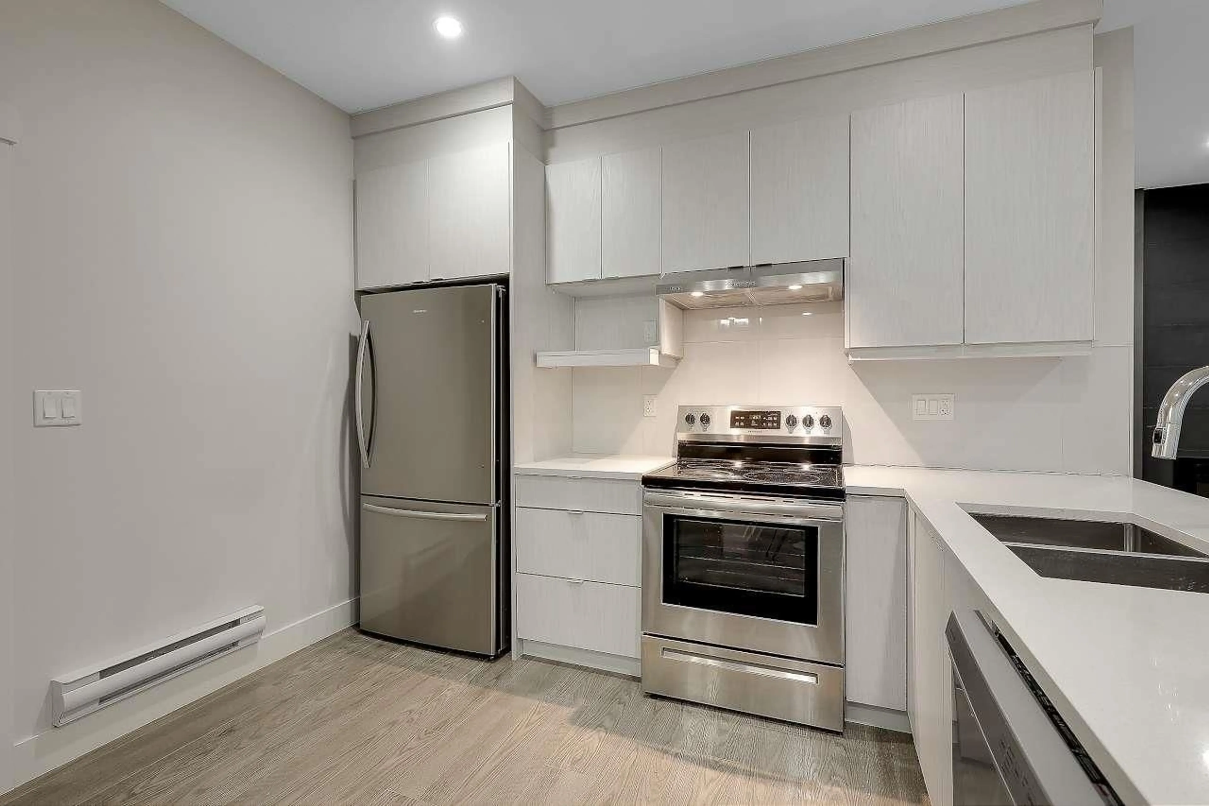 Unknown for 16 - 11267 133 STREET, Surrey British Columbia V3R0E3