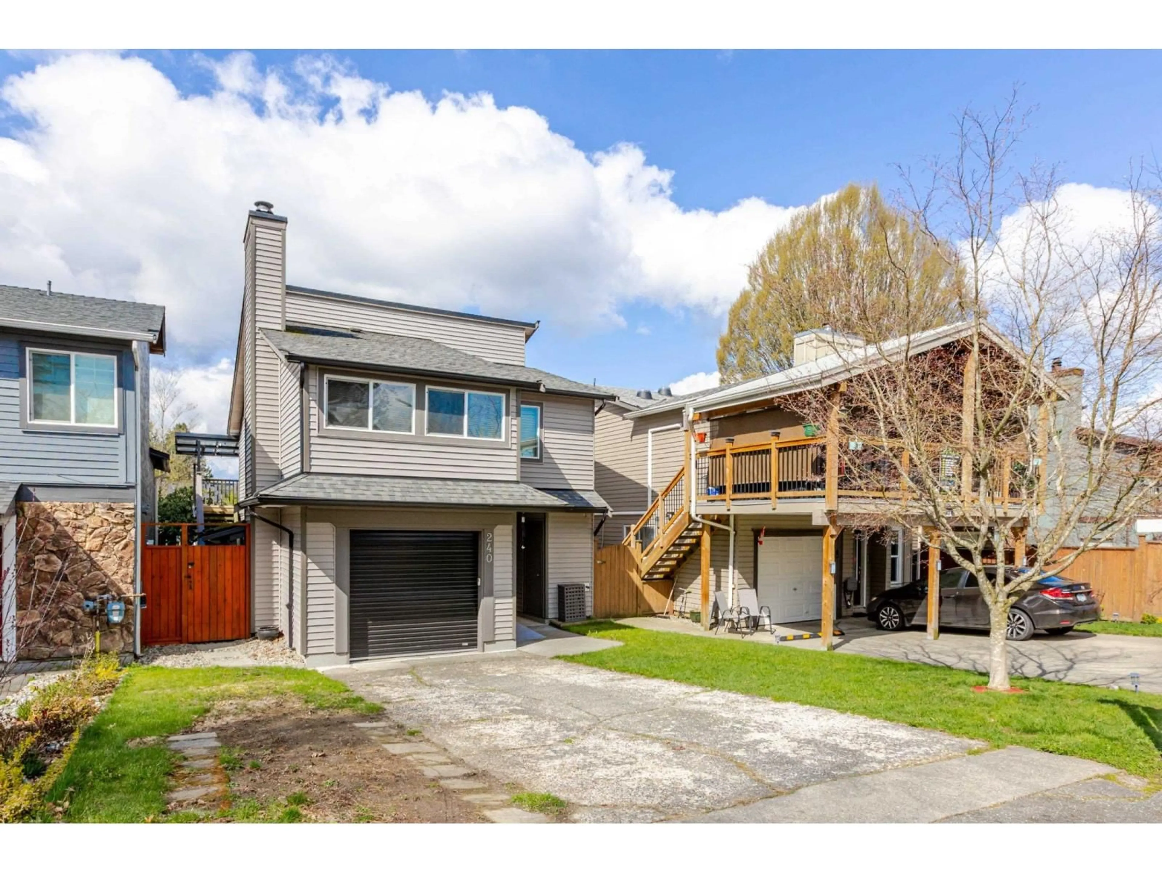 Unknown for 240 DAVIS CRESCENT, Langley British Columbia V4W3K7