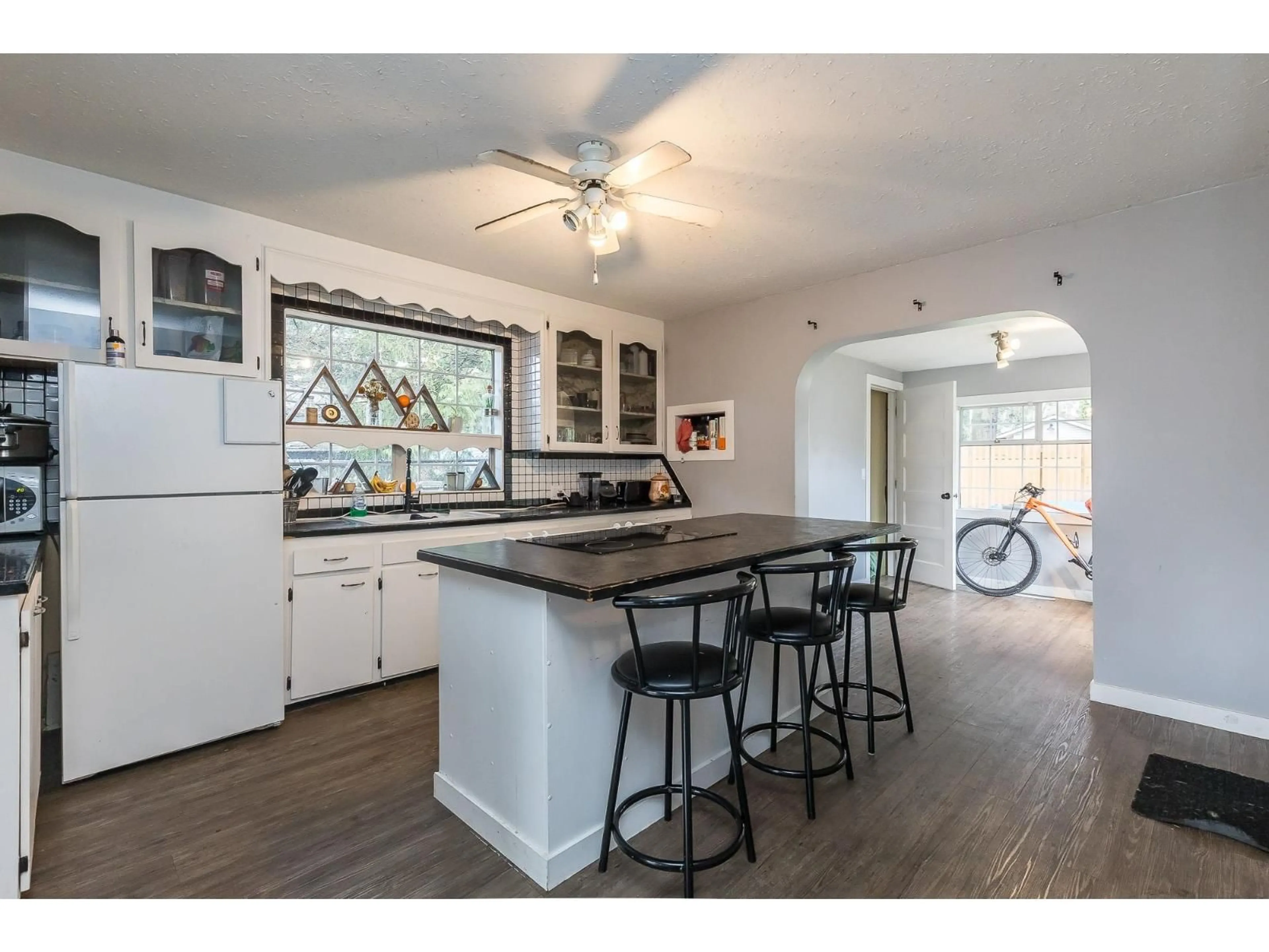 Open concept kitchen, unknown for 33944 MCCRIMMON DRIVE, Abbotsford British Columbia V2T2V3