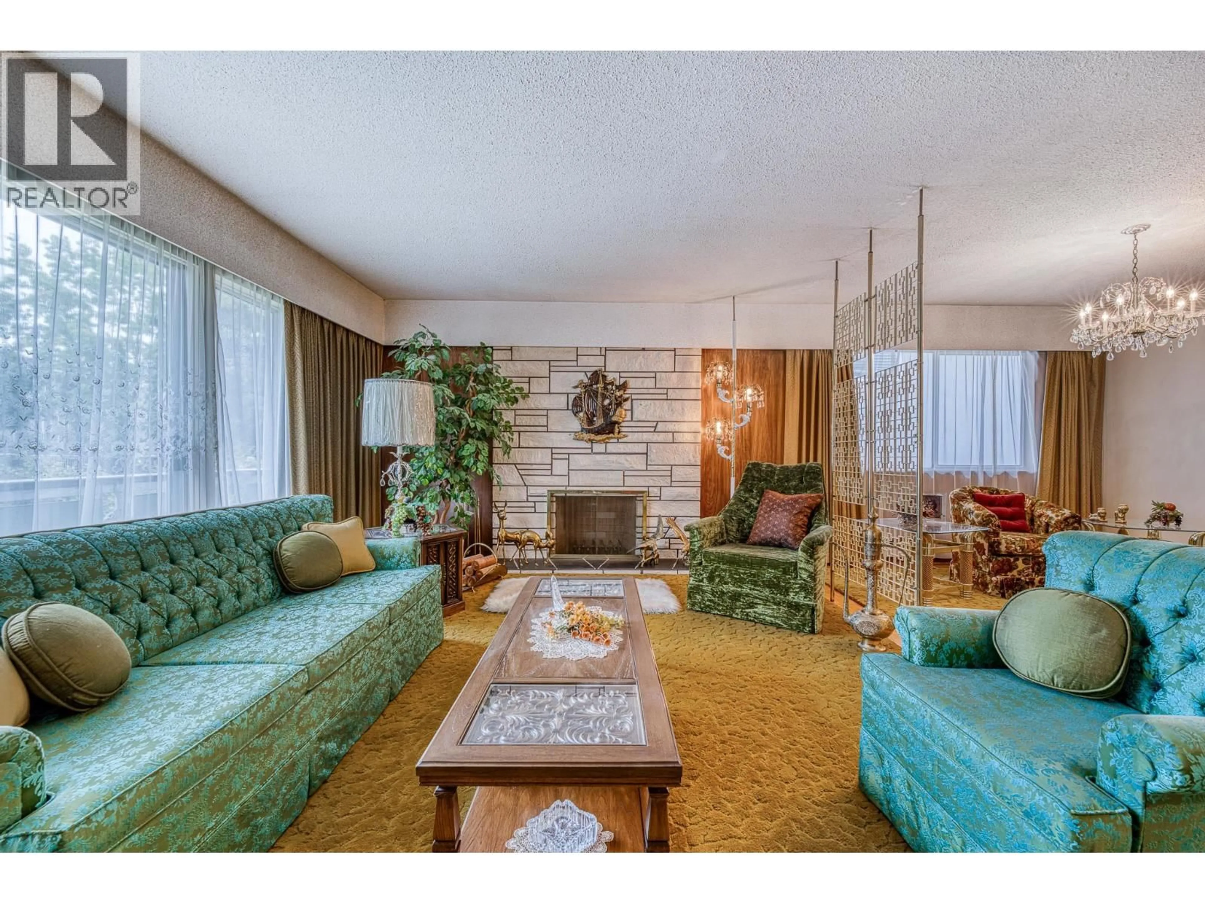 Living room with furniture, carpet floor for 896 56TH AVENUE, Vancouver British Columbia V5X1S2