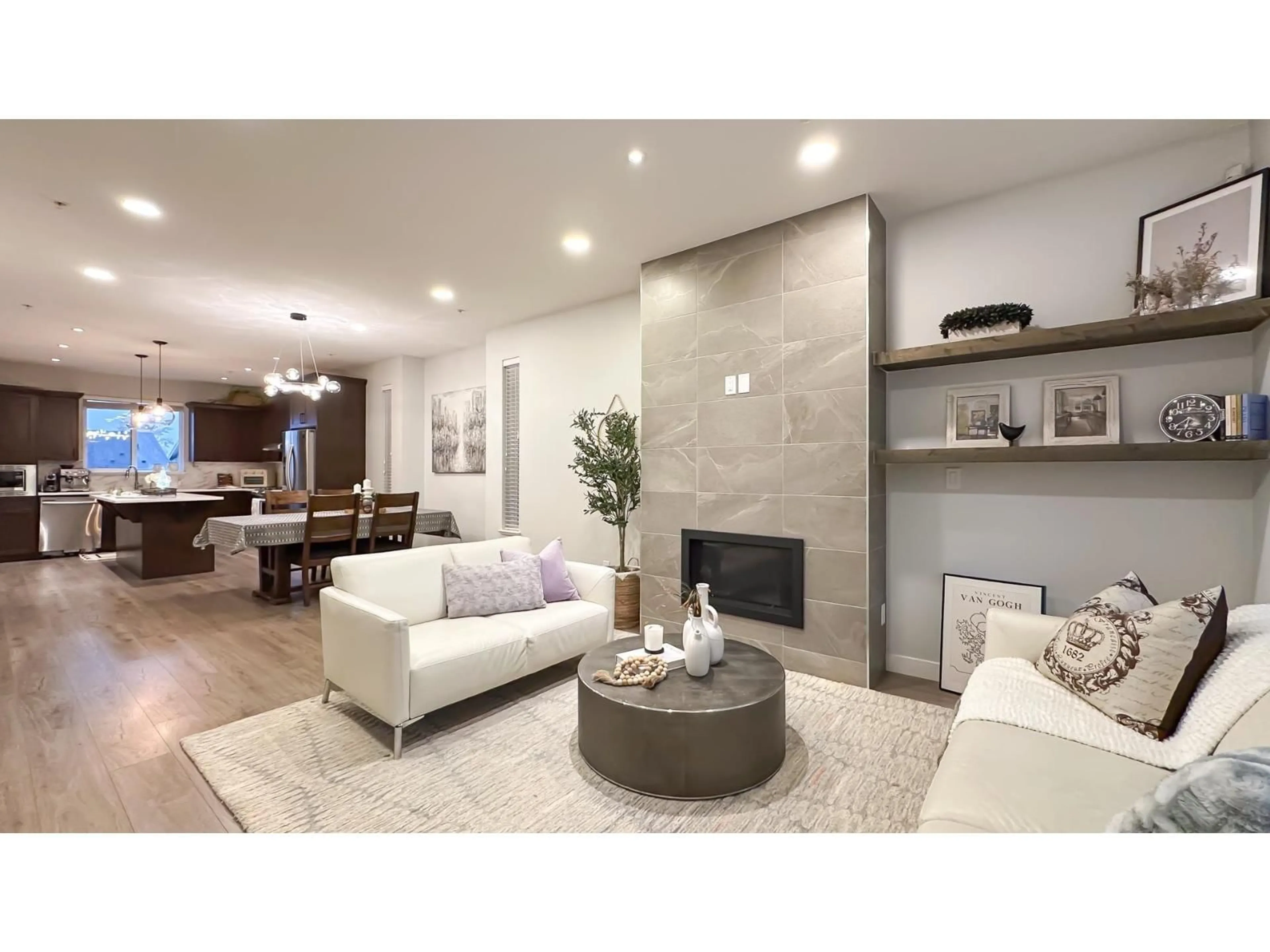 Living room with furniture, unknown for 20291 82 AVENUE, Langley British Columbia V2Y0Z1