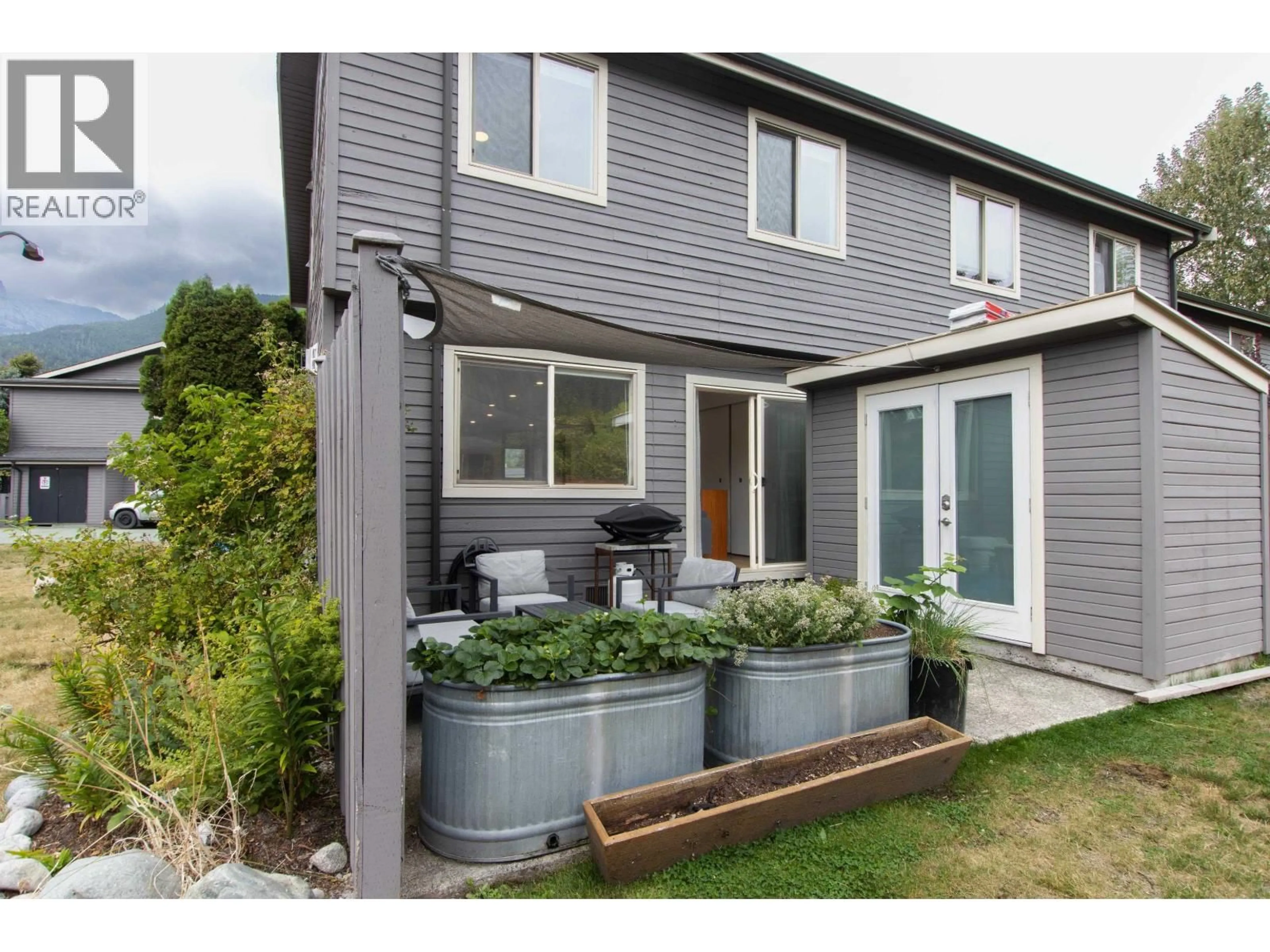 Unknown for 10 - 41450 GOVERNMENT ROAD, Brackendale British Columbia V0N1H0