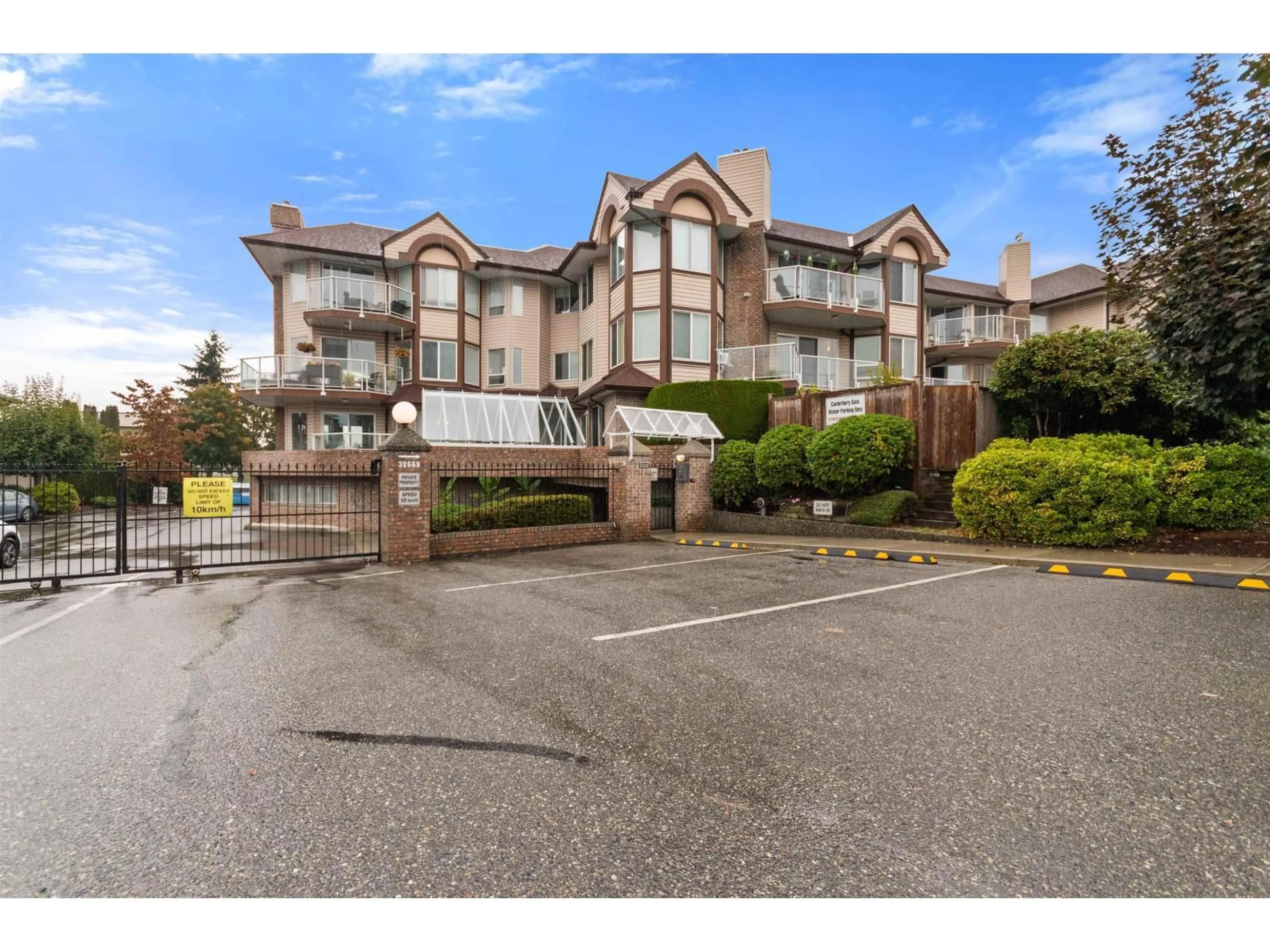 Unknown for 205 - 32669 GEORGE FERGUSON WAY, Abbotsford British Columbia V2T4E4