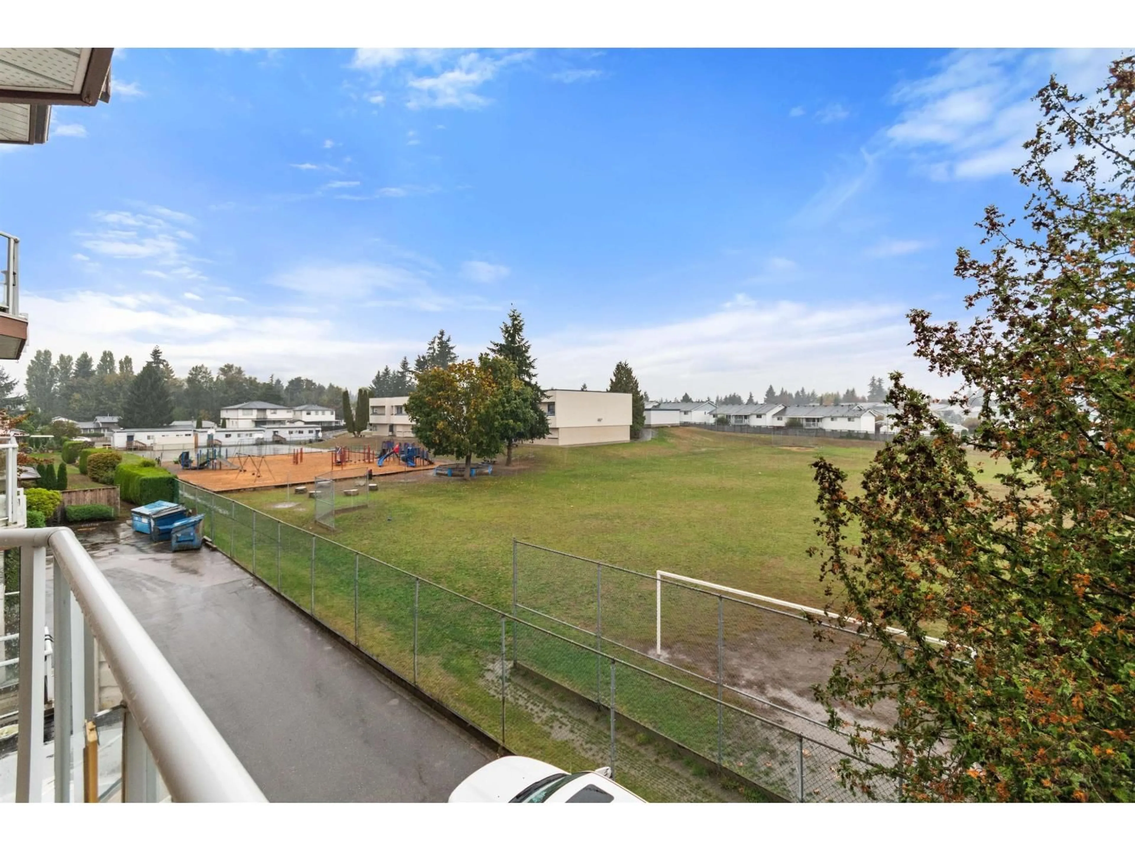 A pic from outside/outdoor area/front of a property/back of a property/a pic from drone, water/lake/river/ocean view for 205 - 32669 GEORGE FERGUSON WAY, Abbotsford British Columbia V2T4E4
