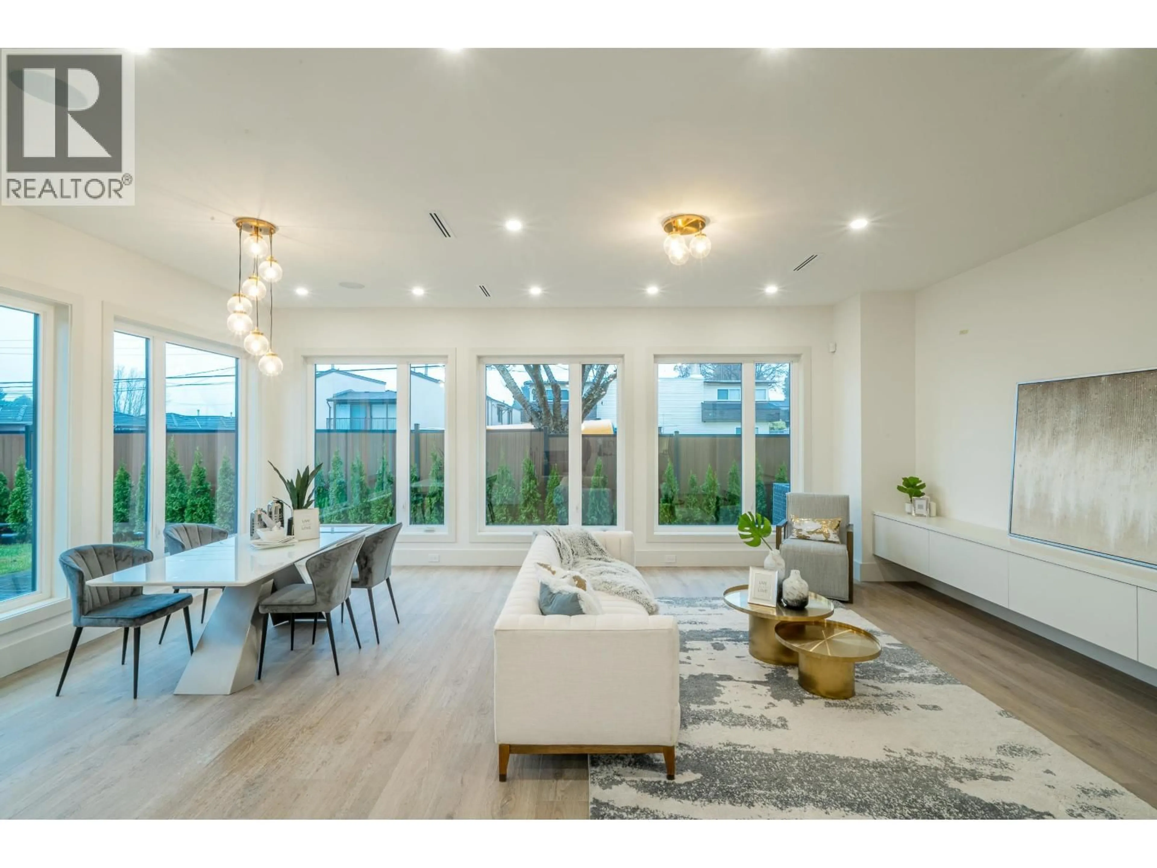 A pic of a room for 6708 WINCH STREET, Burnaby British Columbia V5B4K2